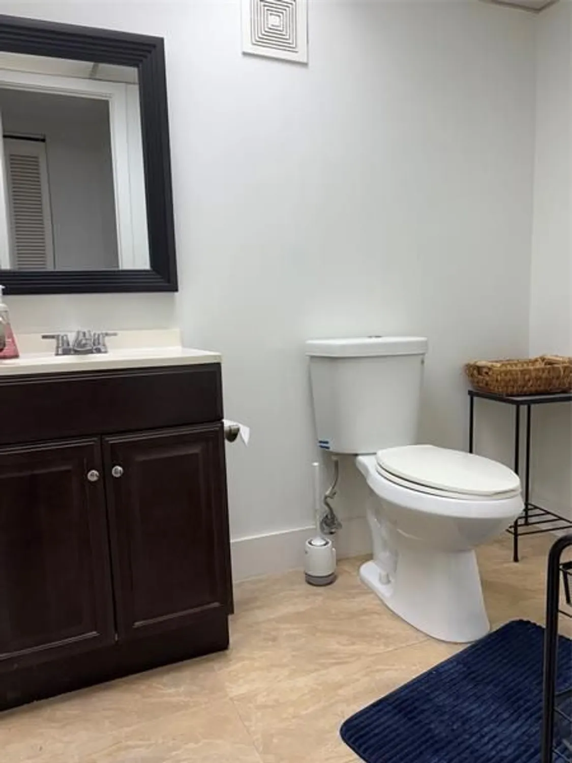 Property Slideshow image 4 of 10 | 6451 n university dr 112, Tamarac, FL, 33321