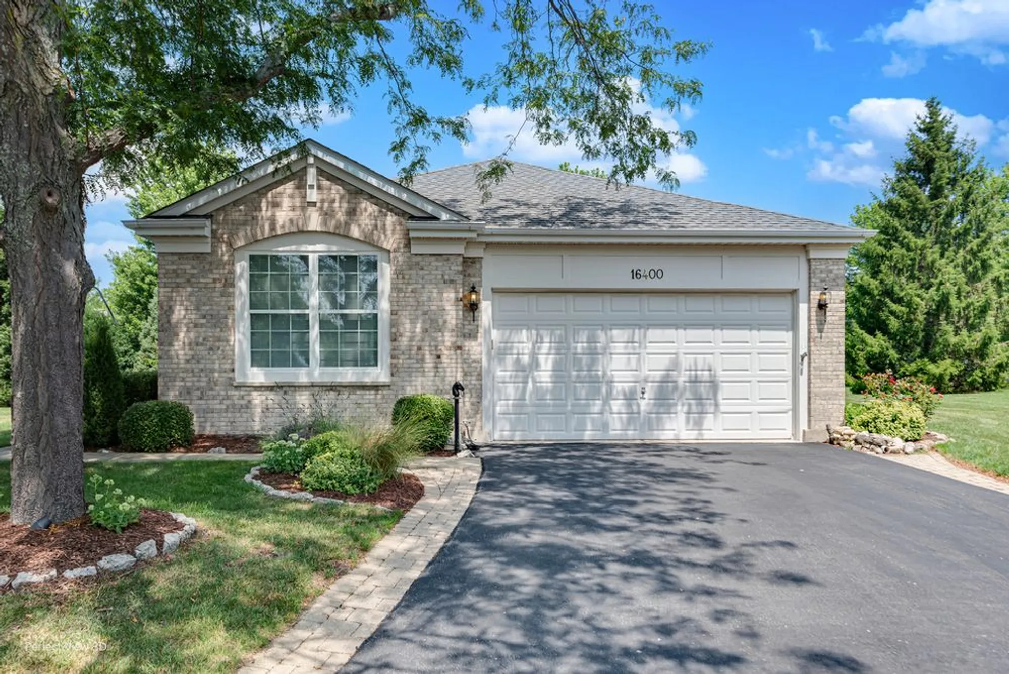 Property Slideshow image 1 of 29 | 16400 grandwood lake dr, Crest Hill, IL, 60403