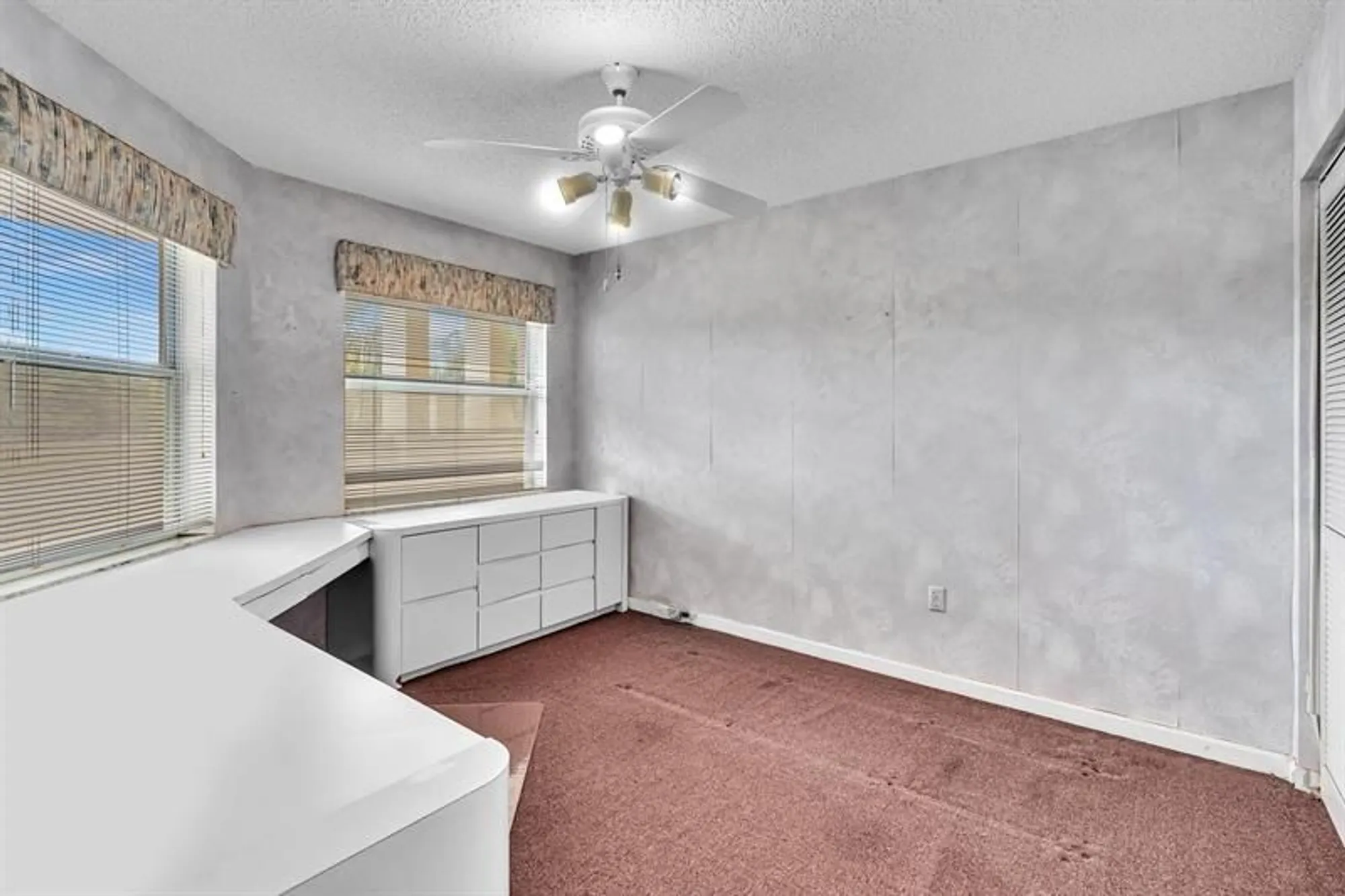 Property Slideshow image 36 of 81 | 7377 granville dr 311, Tamarac, FL, 33321