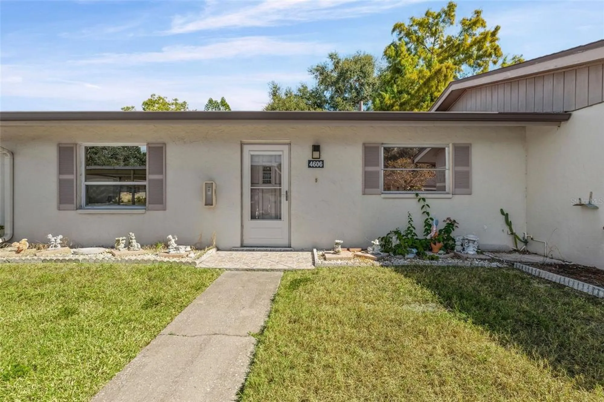 Property Slideshow image 1 of 37 | 4606 tippecanoe trl 119, Sarasota, FL, 34233