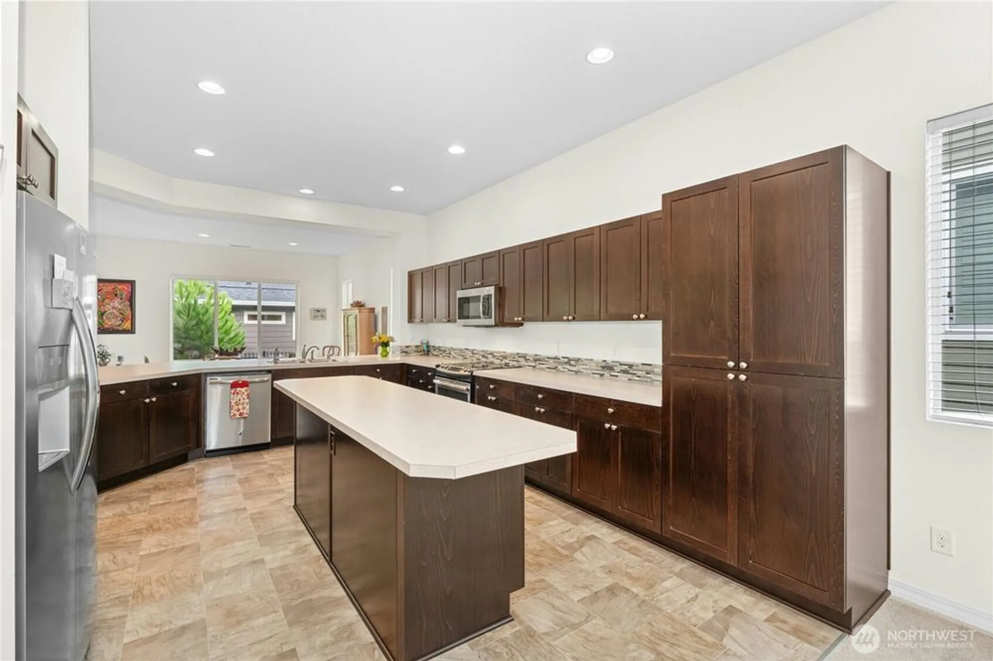 Property Slideshow image 14 of 38 | 5206 waldron dr, Lacey, WA, 98516