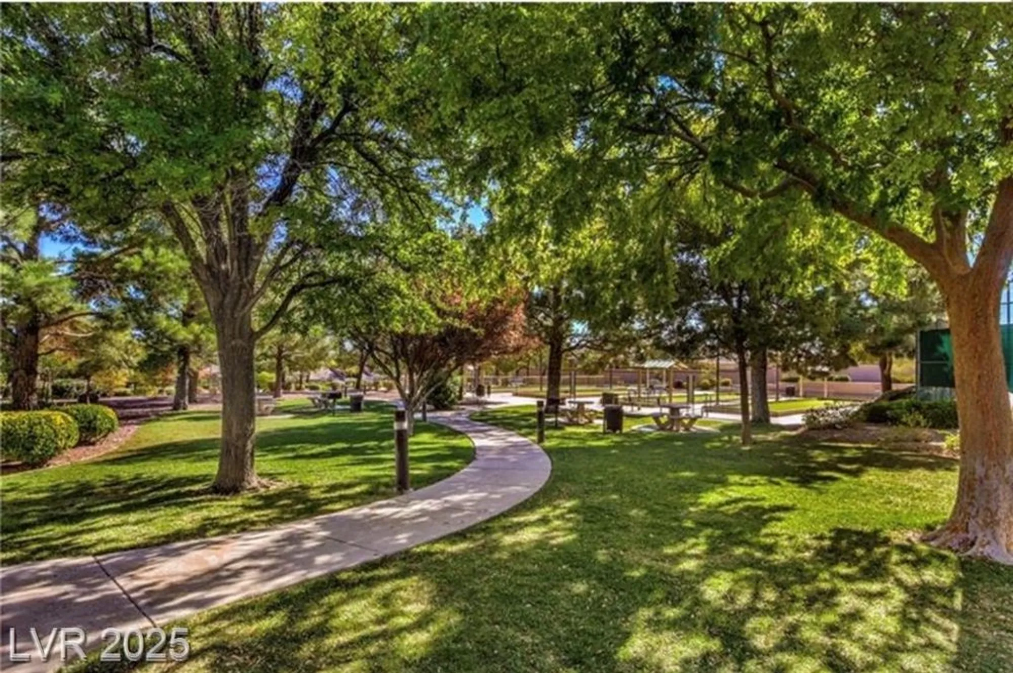 Property Slideshow image 63 of 70 | 2920 crown ridge dr, Las Vegas, NV, 89134