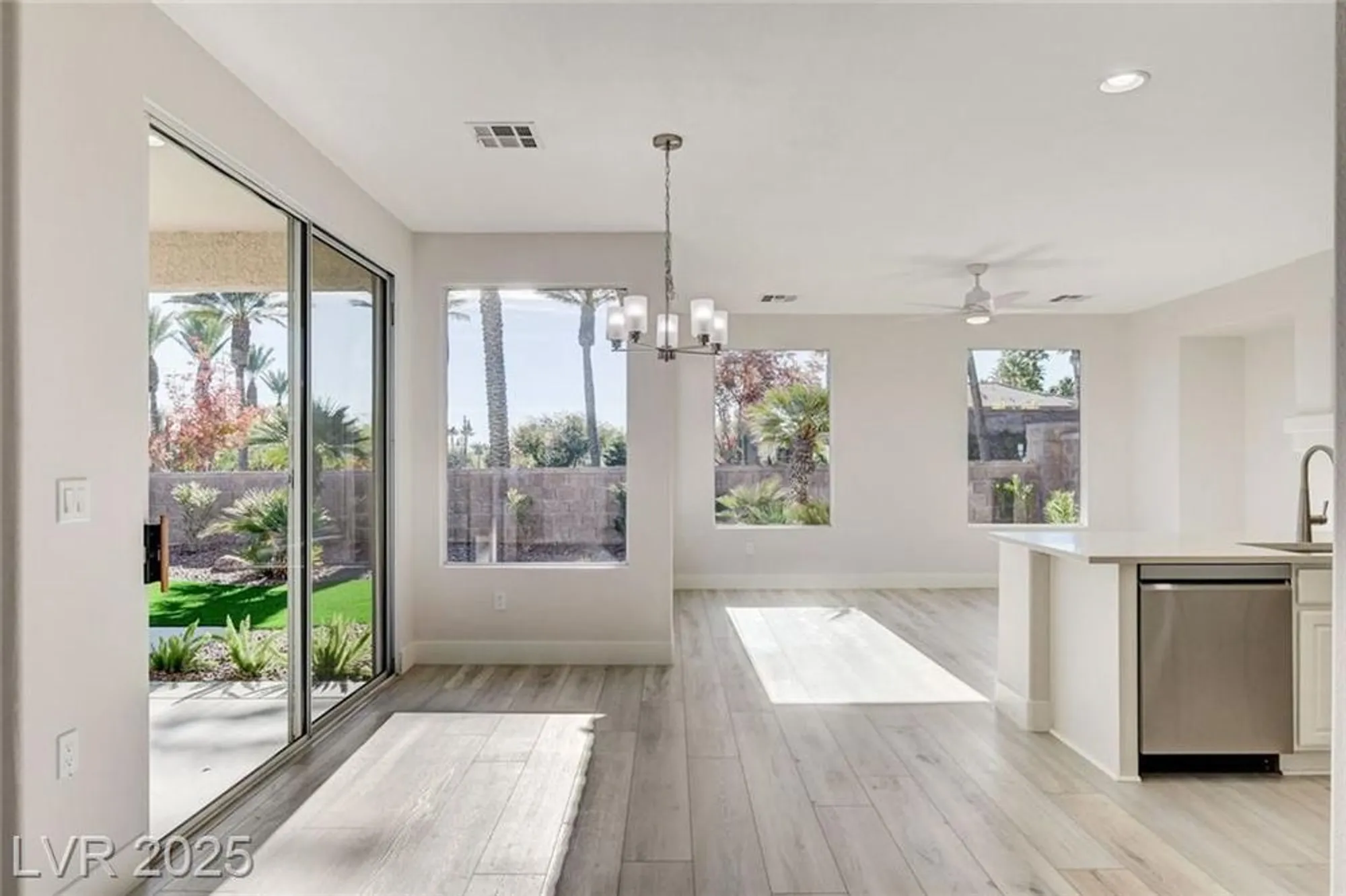 Property Slideshow image 8 of 57 | 10623 riva de fiore ave, Las Vegas, NV, 89135