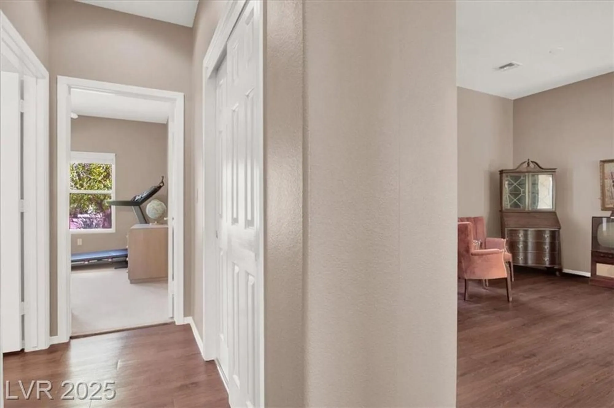 Property Slideshow image 19 of 33 | 9525 salem hills ct, Las Vegas, NV, 89134