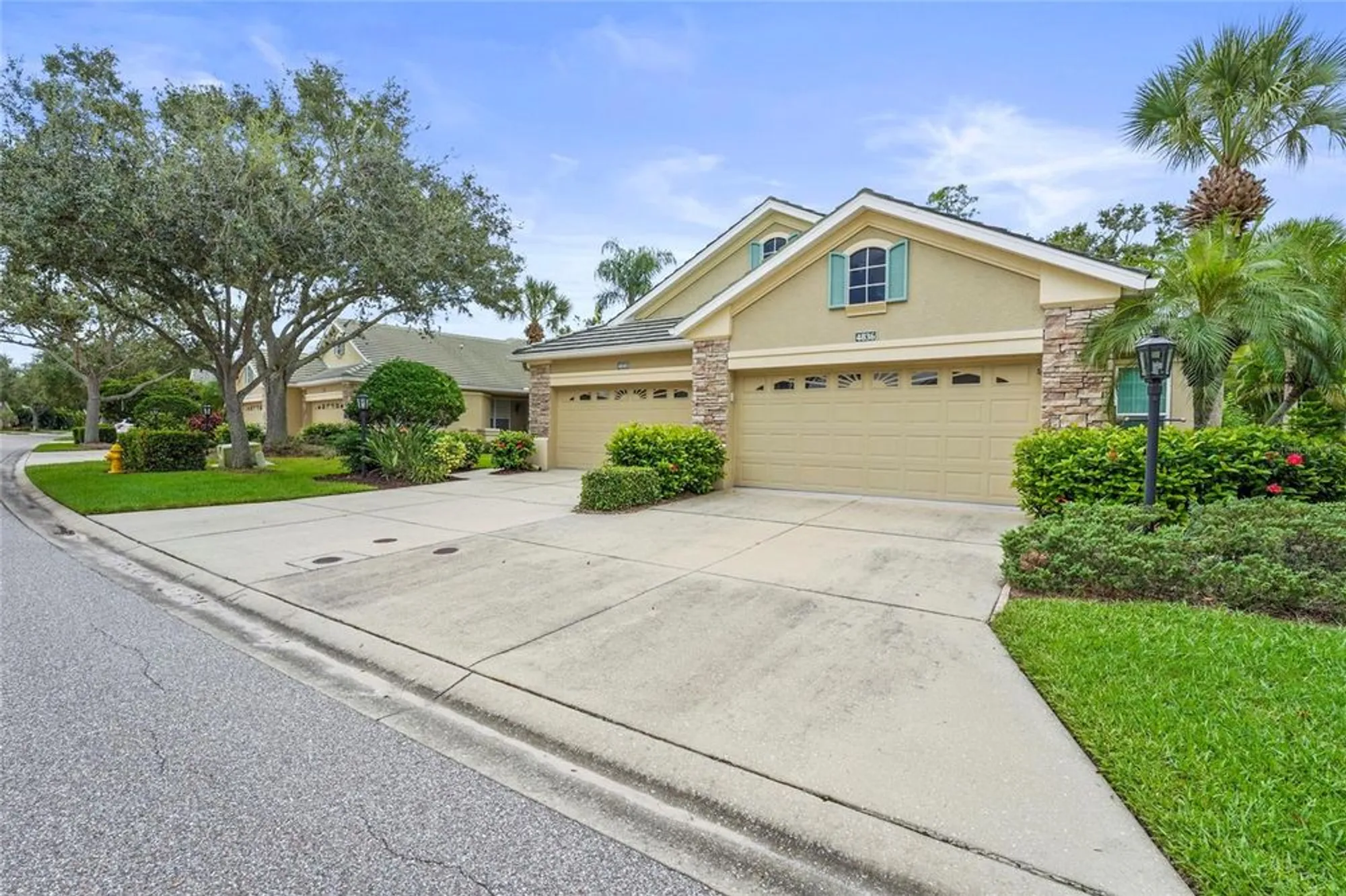 Property Slideshow image 42 of 54 | 4840 lakescene pl, Sarasota, FL, 34243