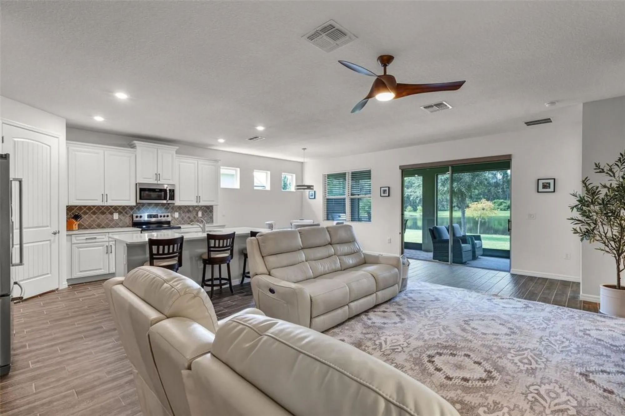 Property Slideshow image 4 of 47 | 17834 blazing star cir, Clermont, FL, 34714
