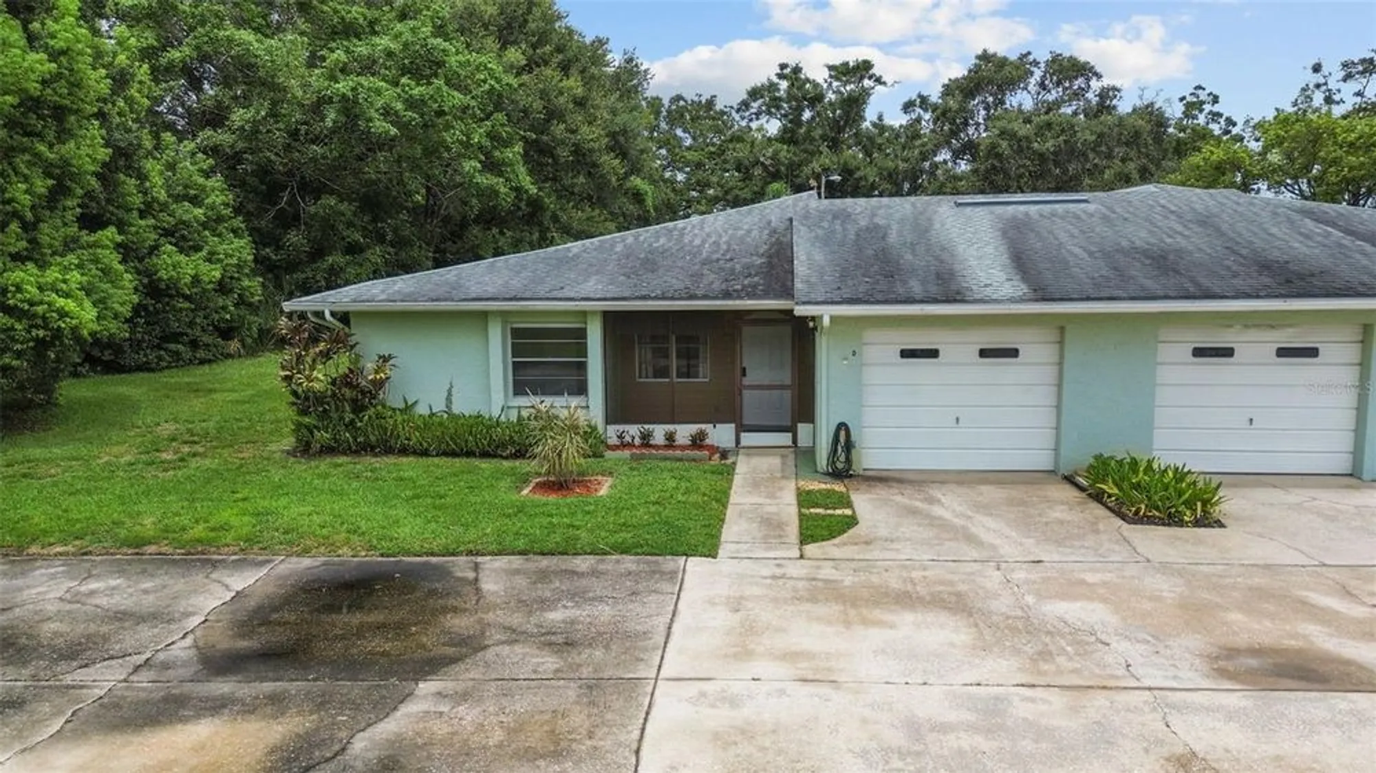 Property Slideshow image 2 of 36 | 1163 orange tree cir d, Palm Harbor, FL, 34684