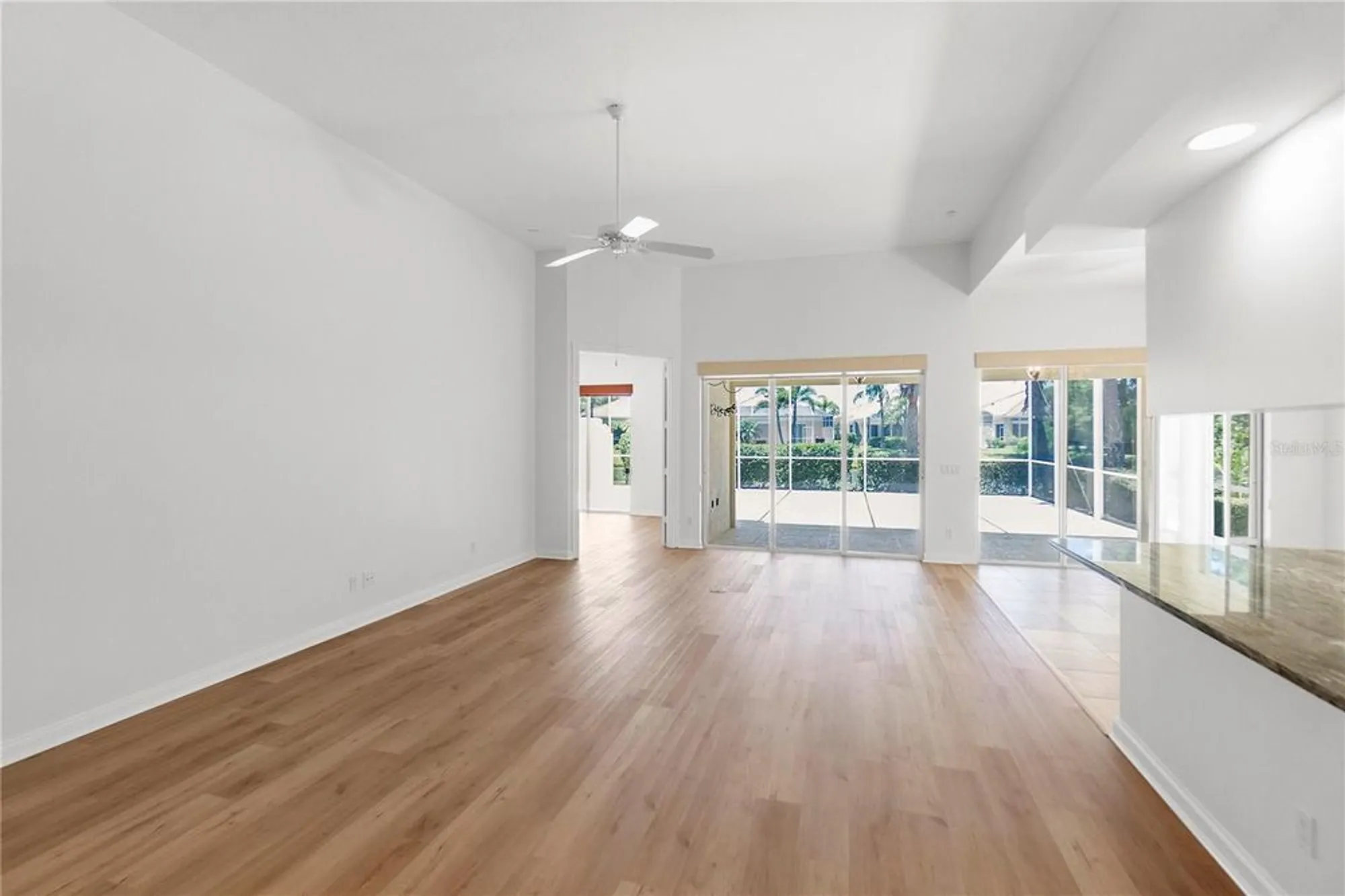 Property Slideshow image 16 of 40 | 5779 wilena pl, Sarasota, FL, 34238