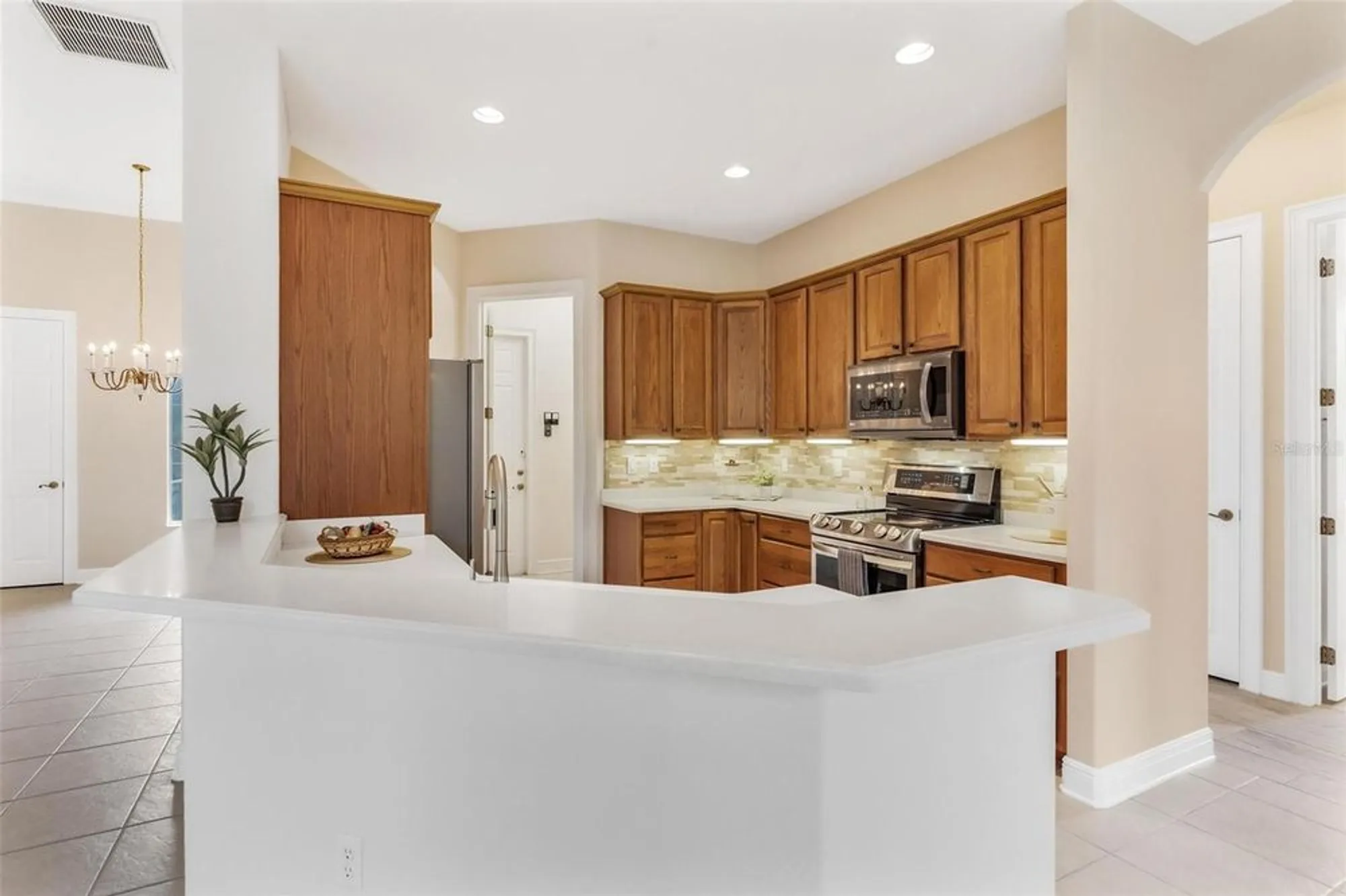 Property Slideshow image 17 of 49 | 5239 grove mnr, Lady Lake, FL, 32159