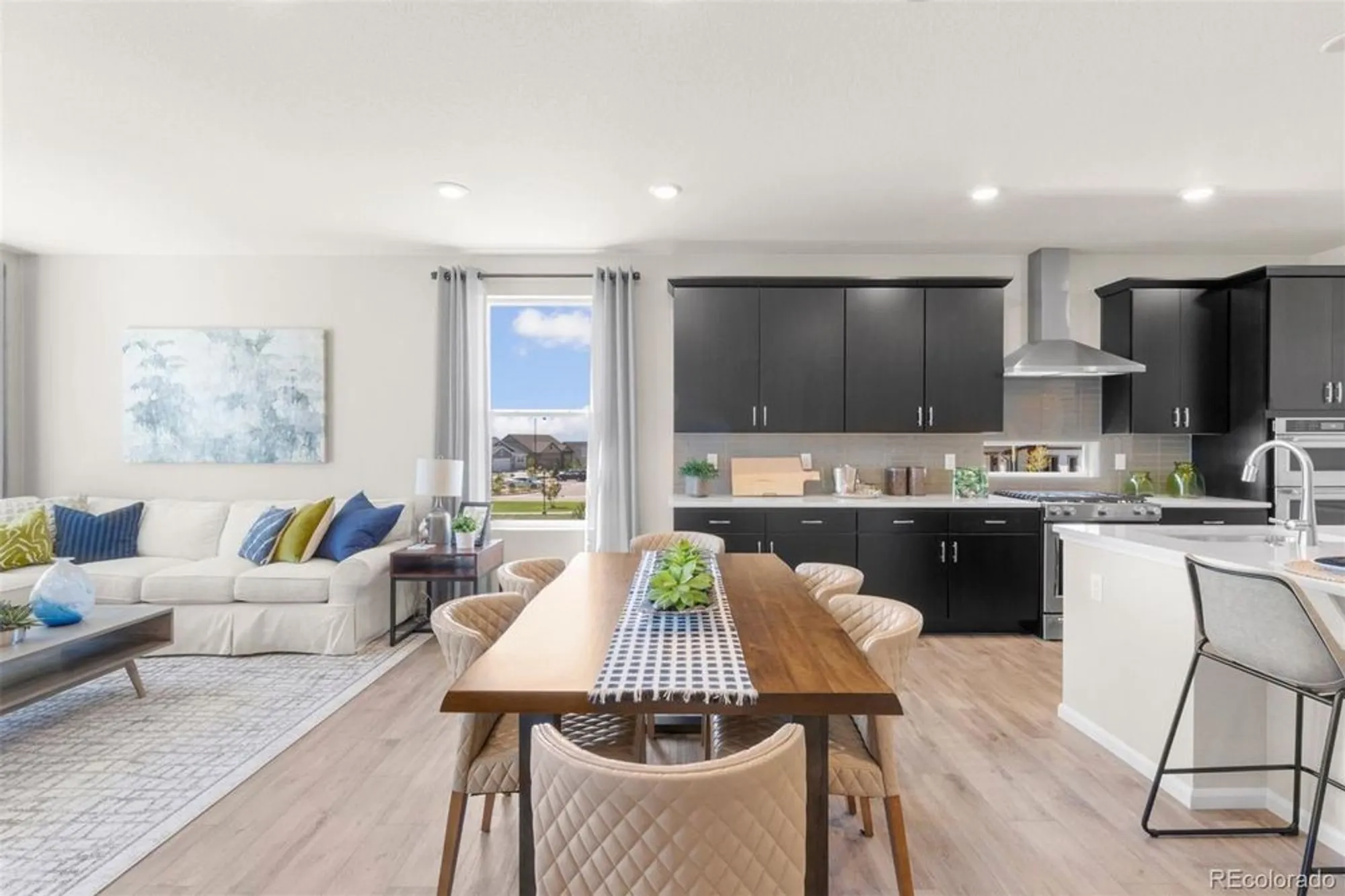 Property Slideshow image 13 of 33 | 22324 e 49th pl, Aurora, CO, 80019