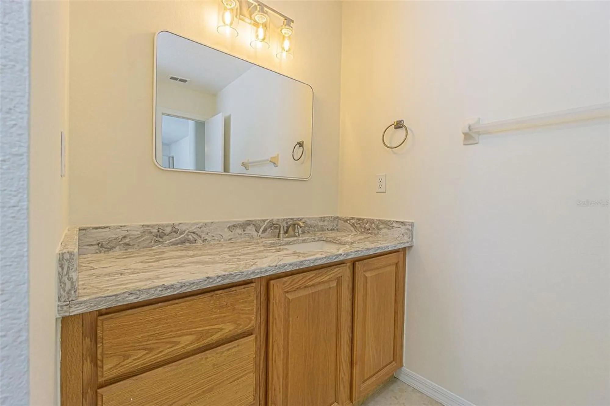 Property Slideshow image 19 of 29 | 29436 zeller ave, San Antonio, FL, 33576