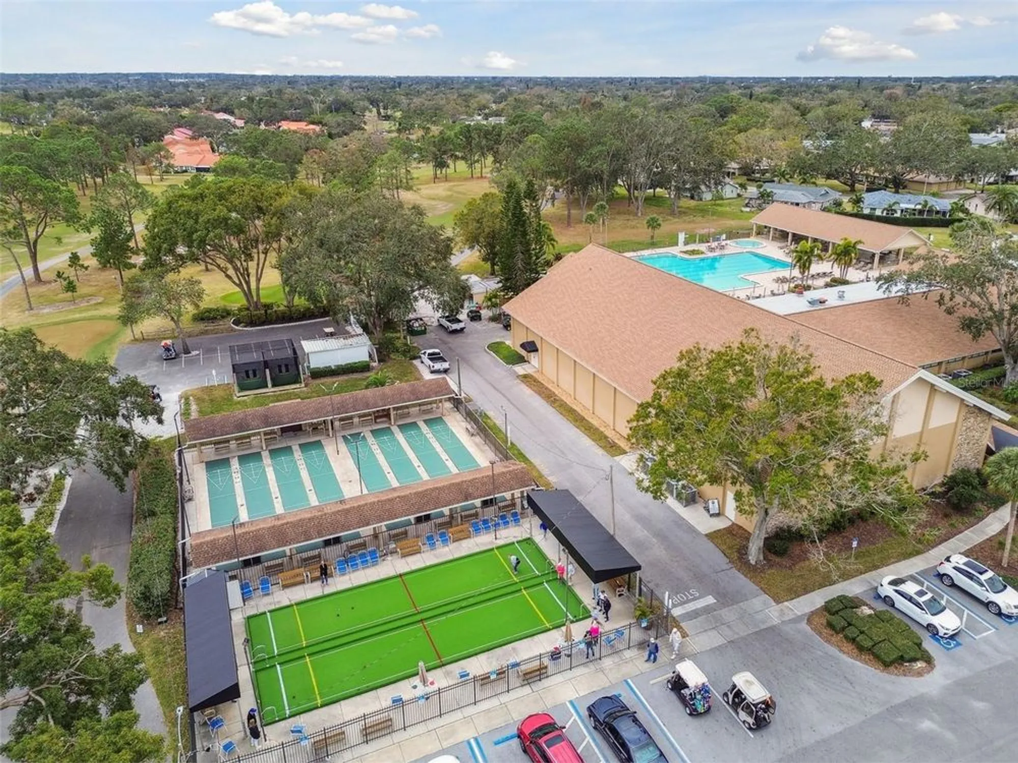 Property Slideshow image 6 of 38 | 1700 highland club ct, Palm Harbor, FL, 34684