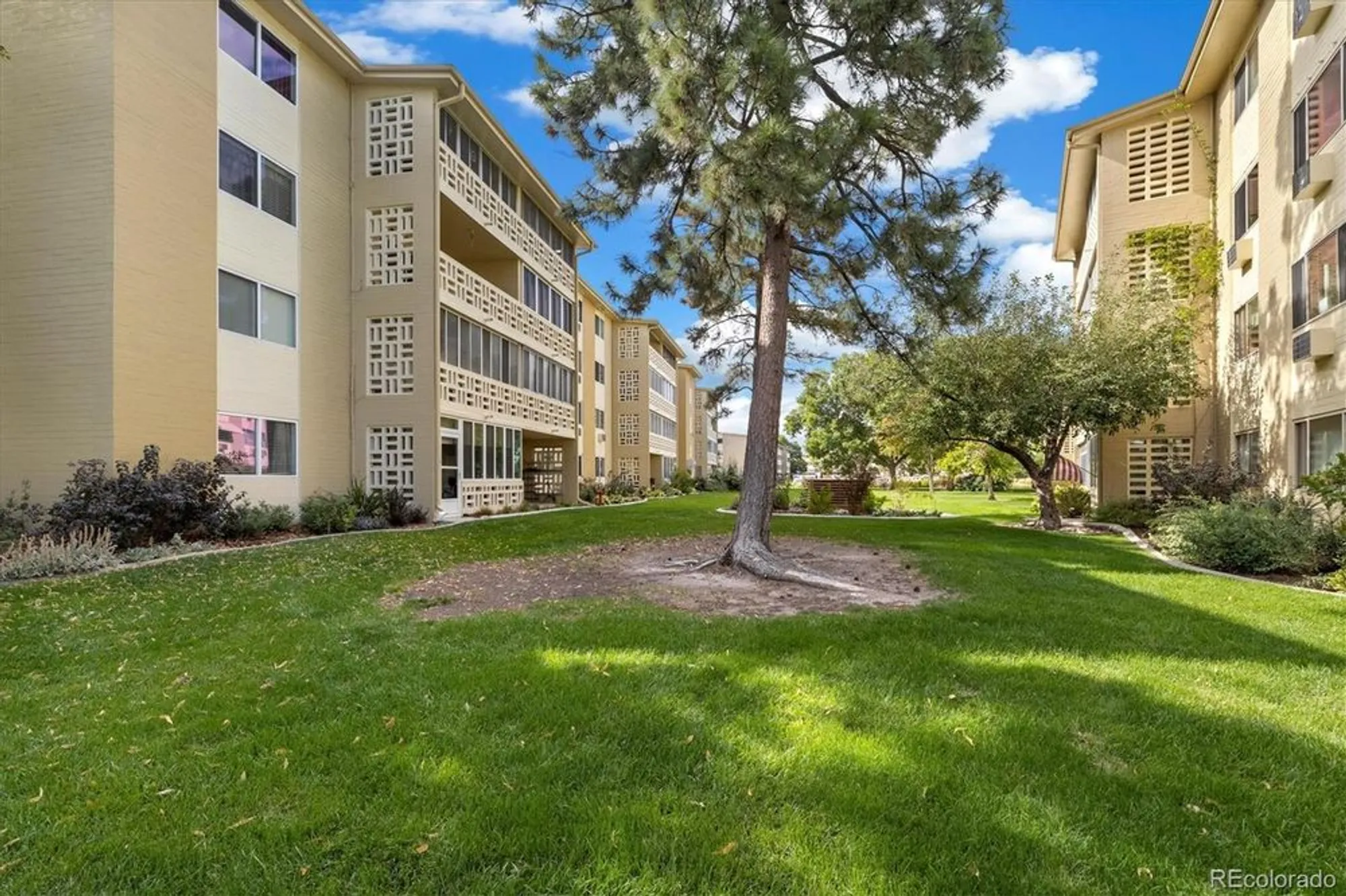 Property Slideshow image 29 of 41 | 580 s clinton st apt 9b, Denver, CO, 80247