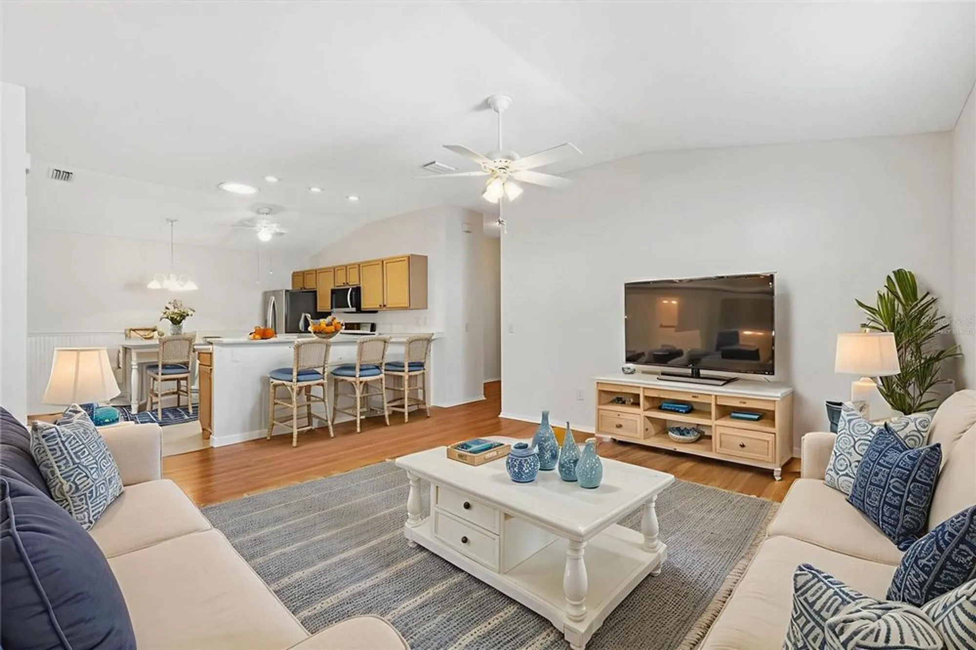 Property Slideshow image 14 of 33 | 428 canterbury ct, The Villages, FL, 32162