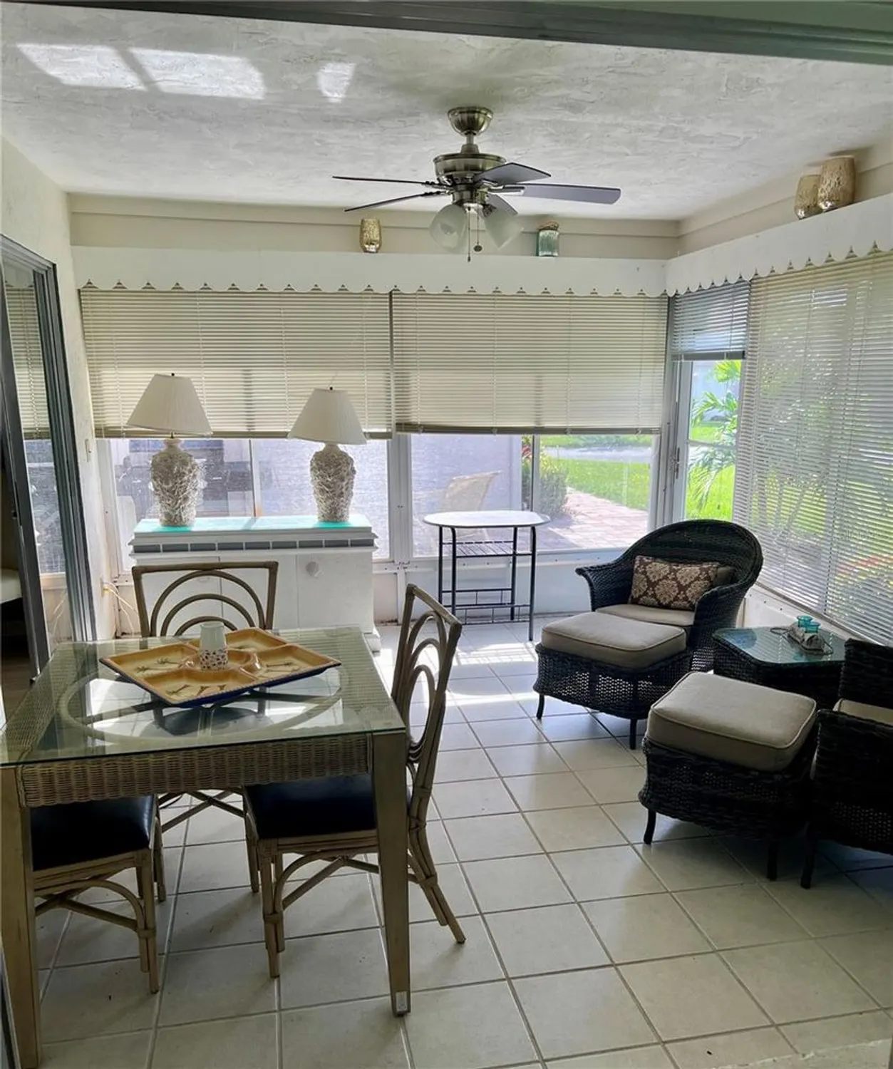 Property Slideshow image 14 of 24 | 2311 waterbluff pl # v307, Sarasota, FL, 34231