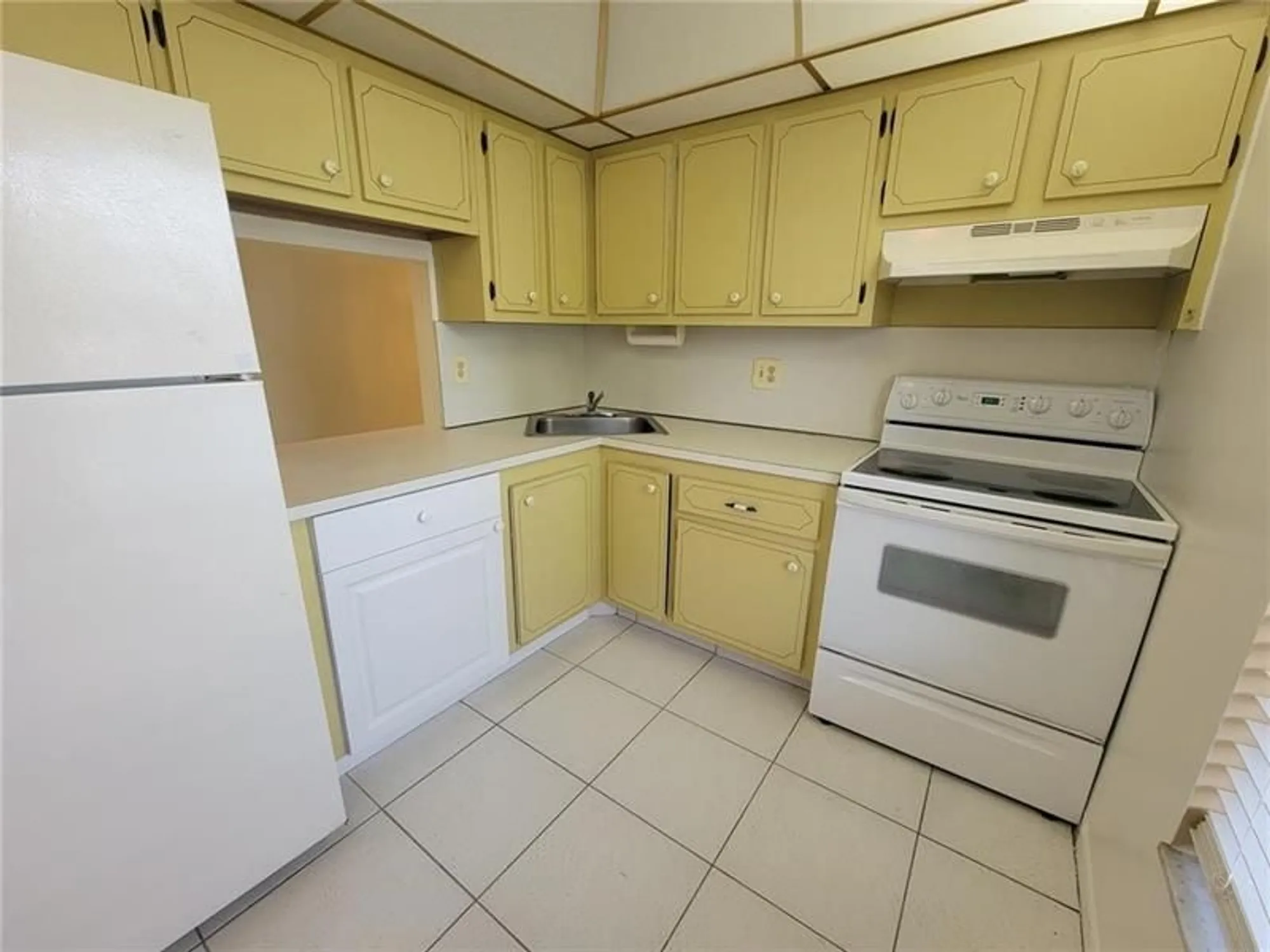 Property Slideshow image 3 of 9 | 6000 nw 64th ave 205, Tamarac, FL, 33319