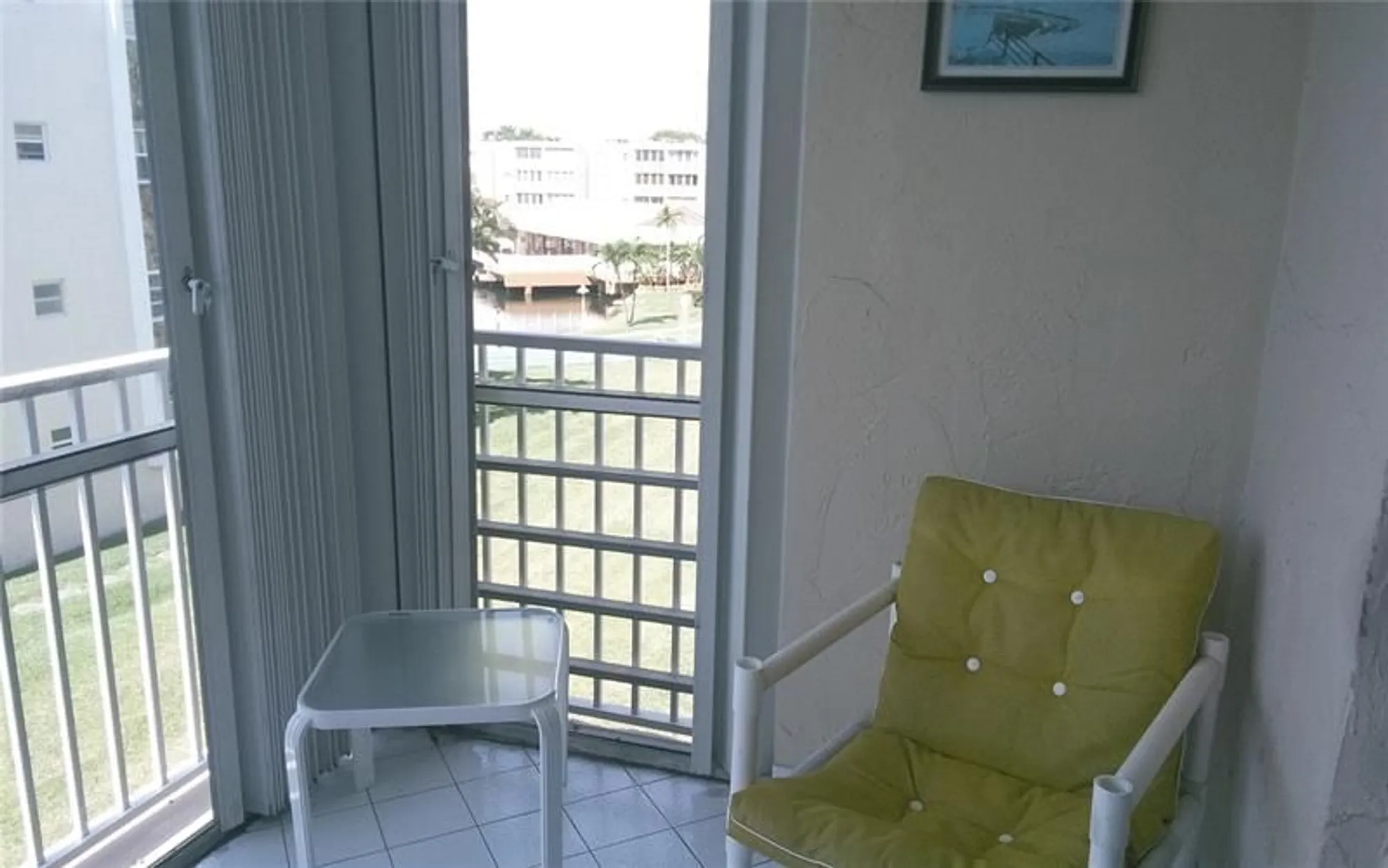 Property Slideshow image 15 of 21 | 206 se 10th st 302, Dania Beach, FL, 33004