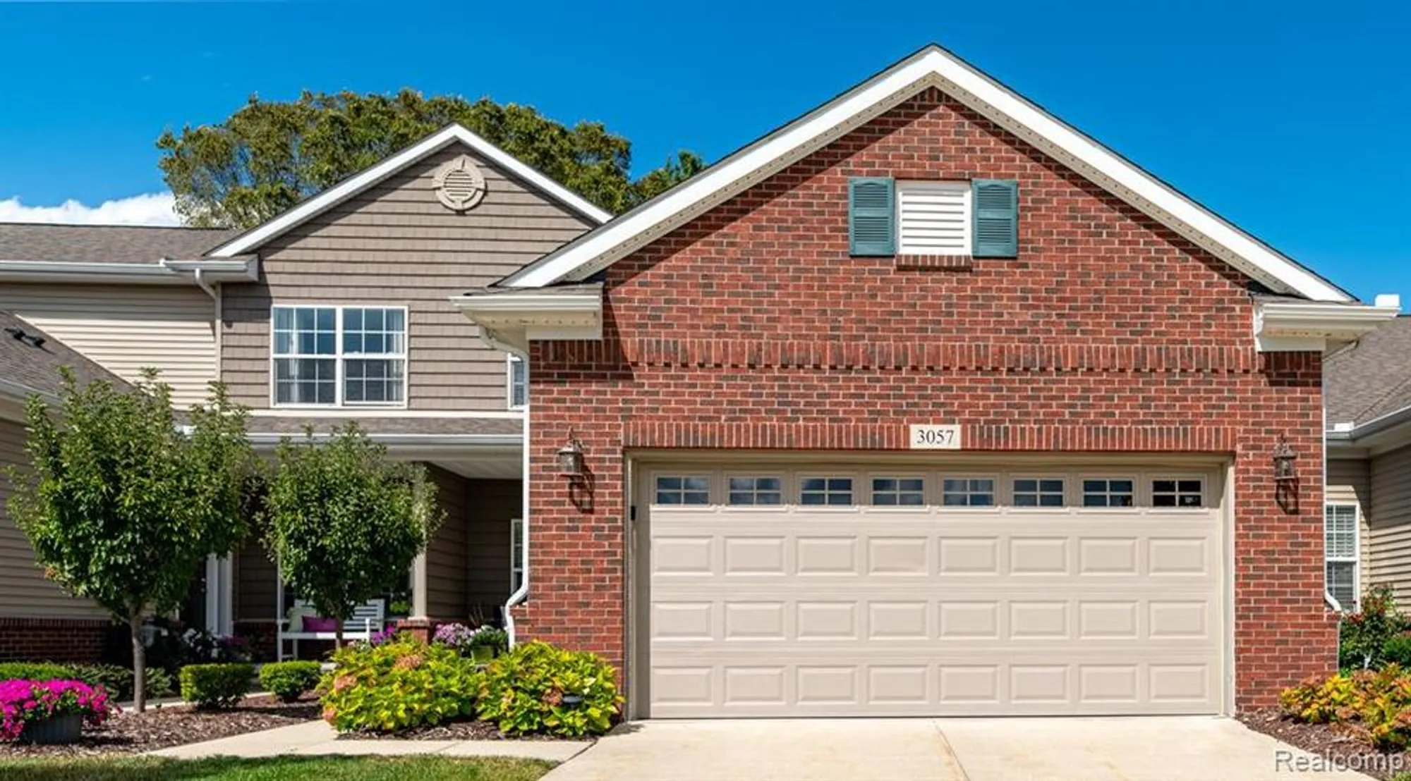 Property Slideshow image 1 of 33 | 3057 bridgewater rd, Auburn Hills, MI, 48326