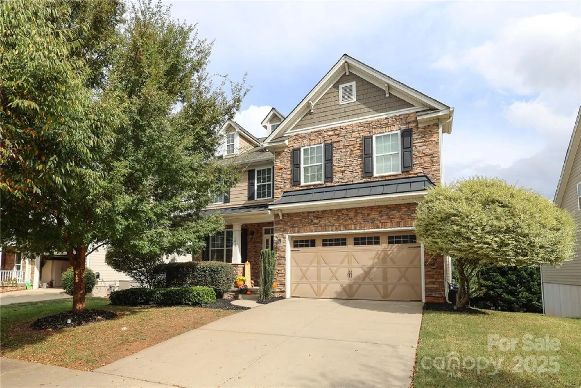 Property Slideshow image 2 of 46 | 5015 el molino dr, Charlotte, NC, 28214