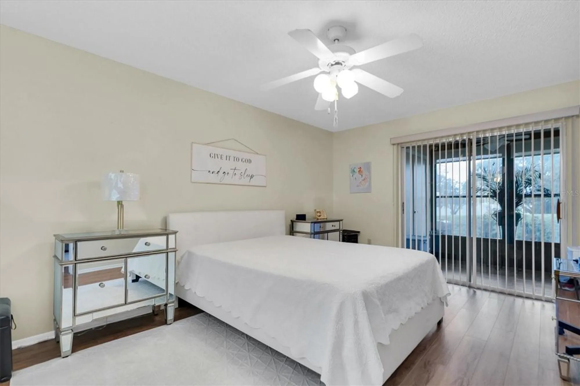 Property Slideshow image 13 of 38 | 11311 dollar lake dr apt 6, Port Richey, FL, 34668