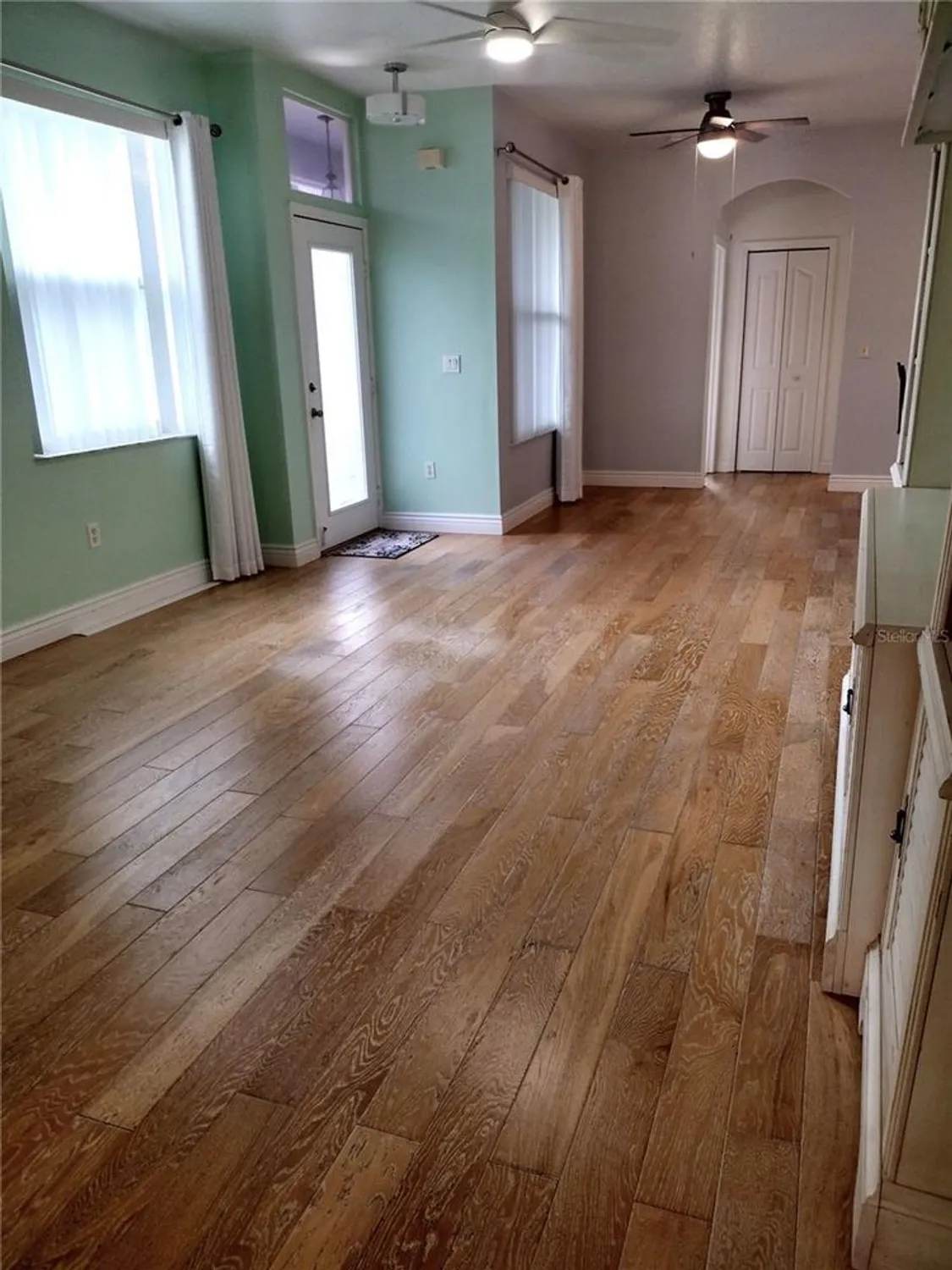 Property Slideshow image 14 of 57 | 11723 foxworth ln, New Port Richey, FL, 34654