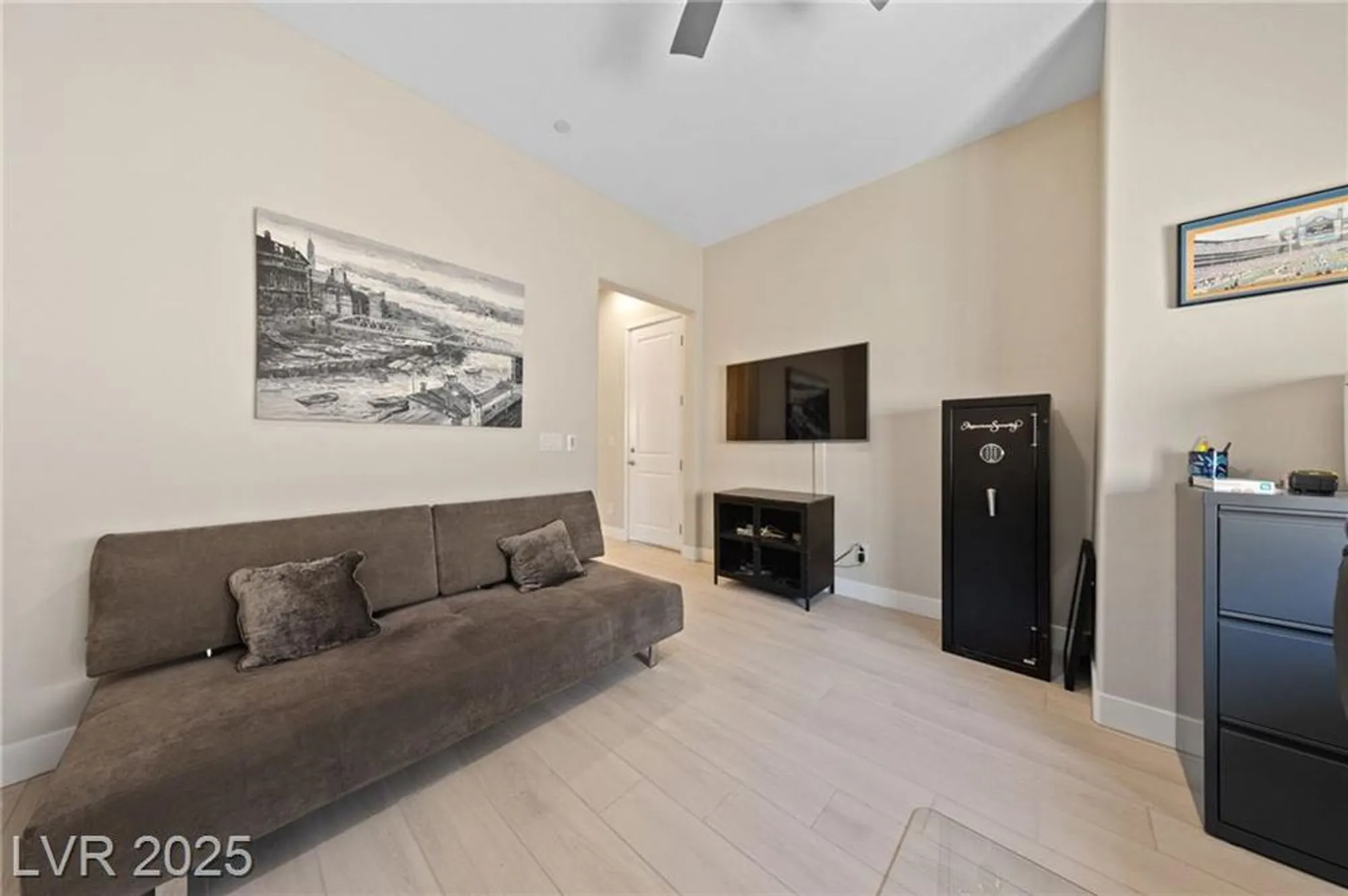 Property Slideshow image 26 of 49 | 80 cathedral wash pl, Henderson, NV, 89011
