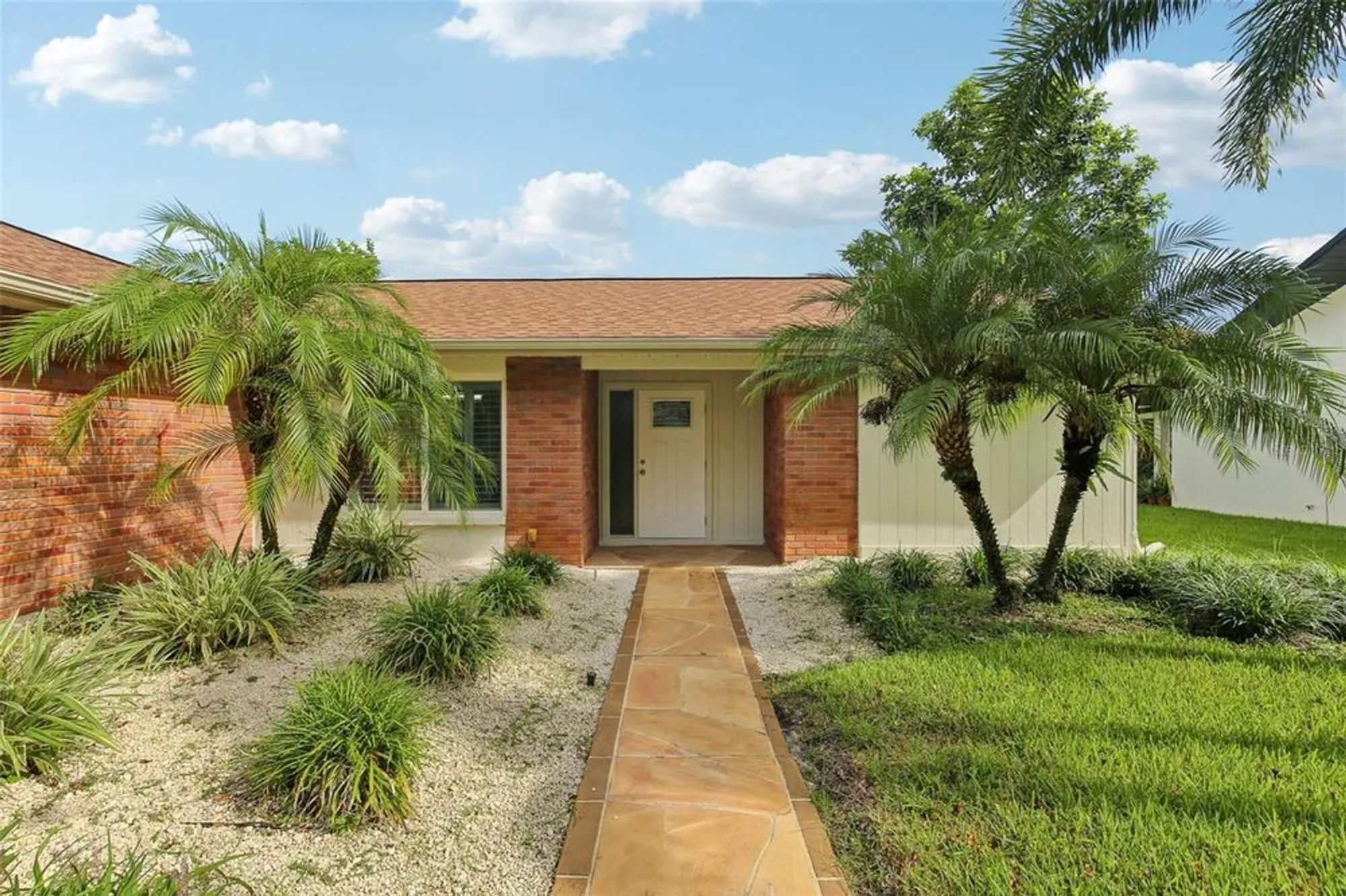 Property Slideshow image 4 of 78 | 2866 thistle ct, Palm Harbor, FL, 34684