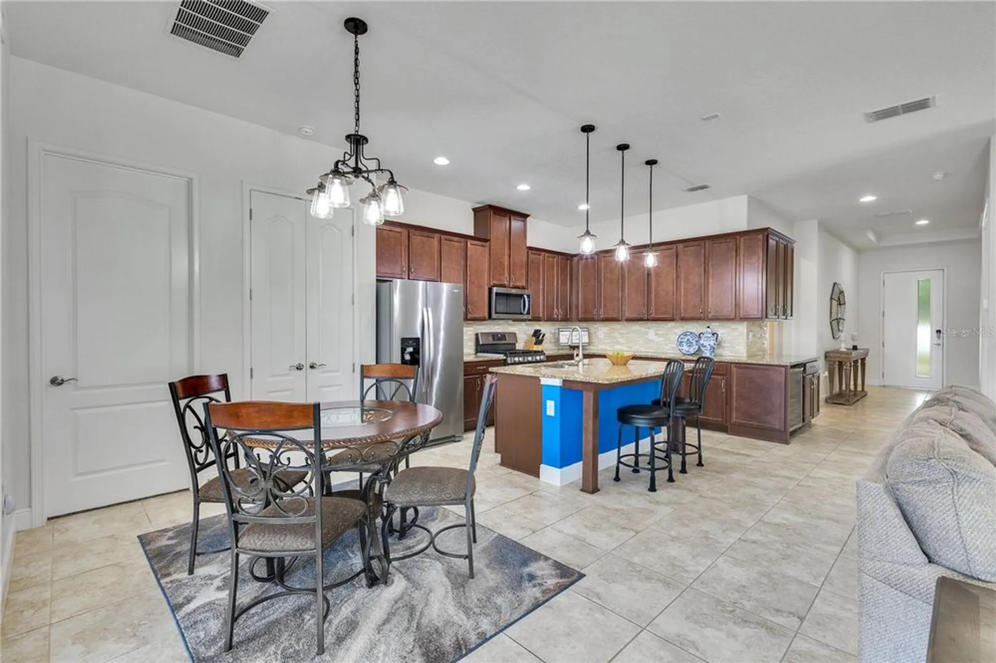 Property Slideshow image 4 of 41 | 5017 e fountainwood dr, Saint Cloud, FL, 34772