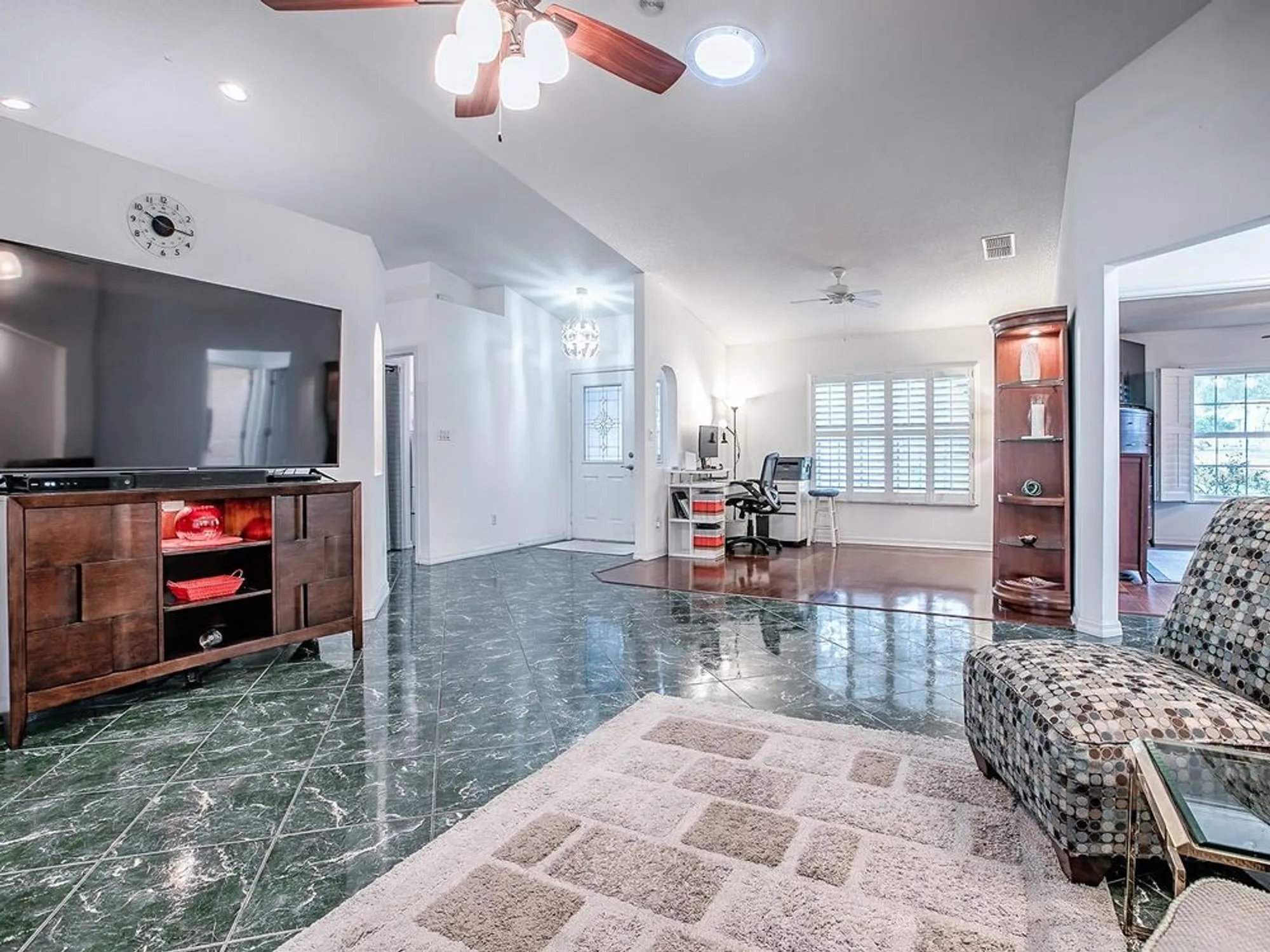 Property Slideshow image 12 of 67 | 25348 crestwater dr, Leesburg, FL, 34748