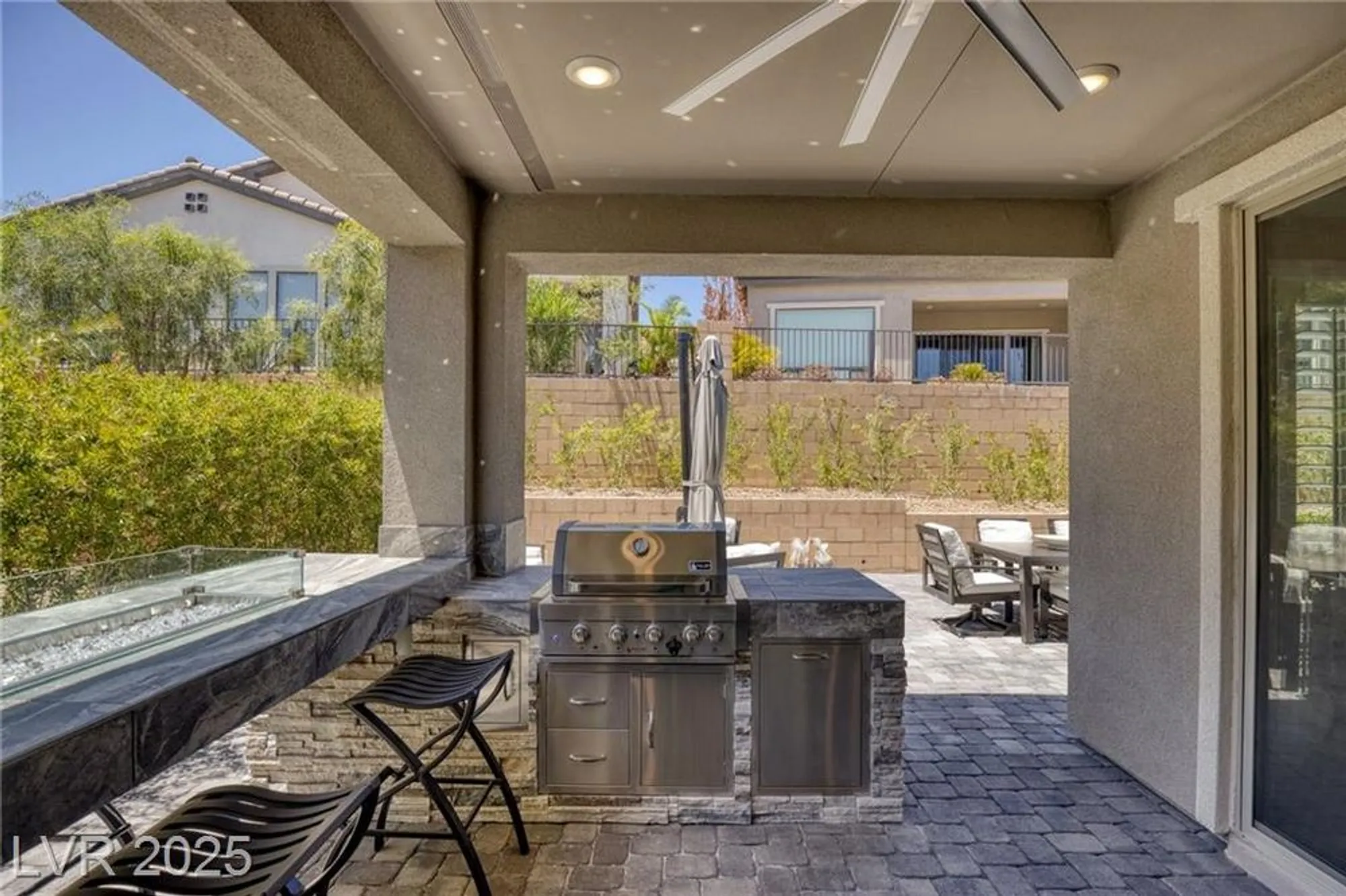 Property Slideshow image 32 of 44 | 25 red creek bluff st, Henderson, NV, 89011