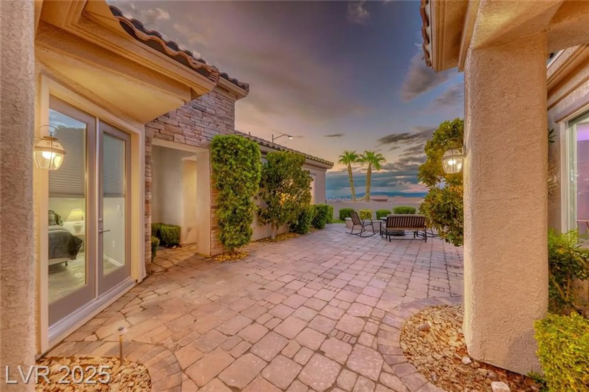 Property Slideshow image 6 of 67 | 2142 sandstone cliffs dr, Henderson, NV, 89044