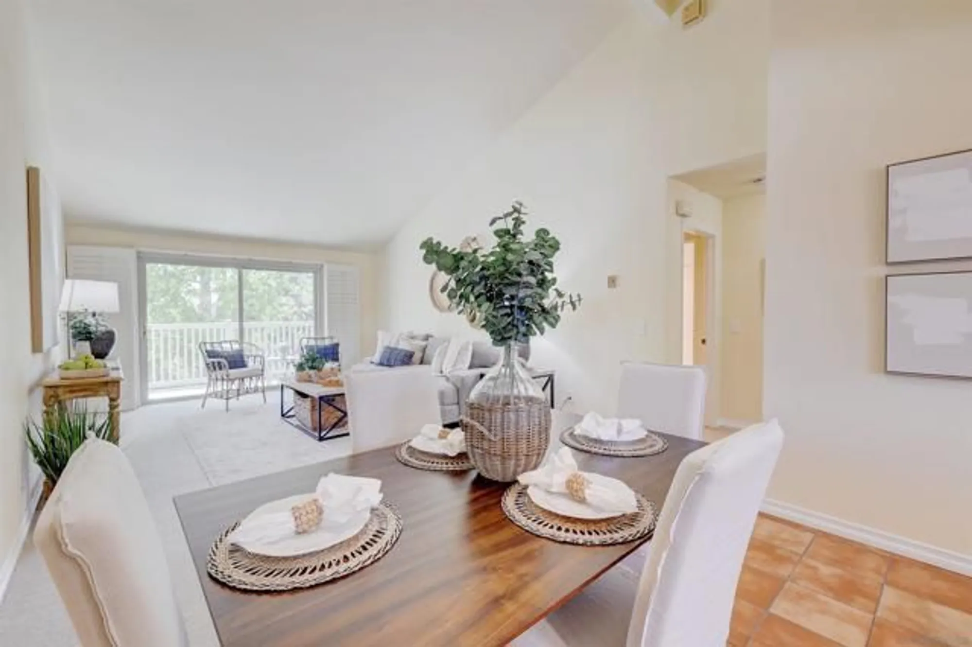 Property Slideshow image 16 of 48 | 1982 fairlee dr, Encinitas, CA, 92024
