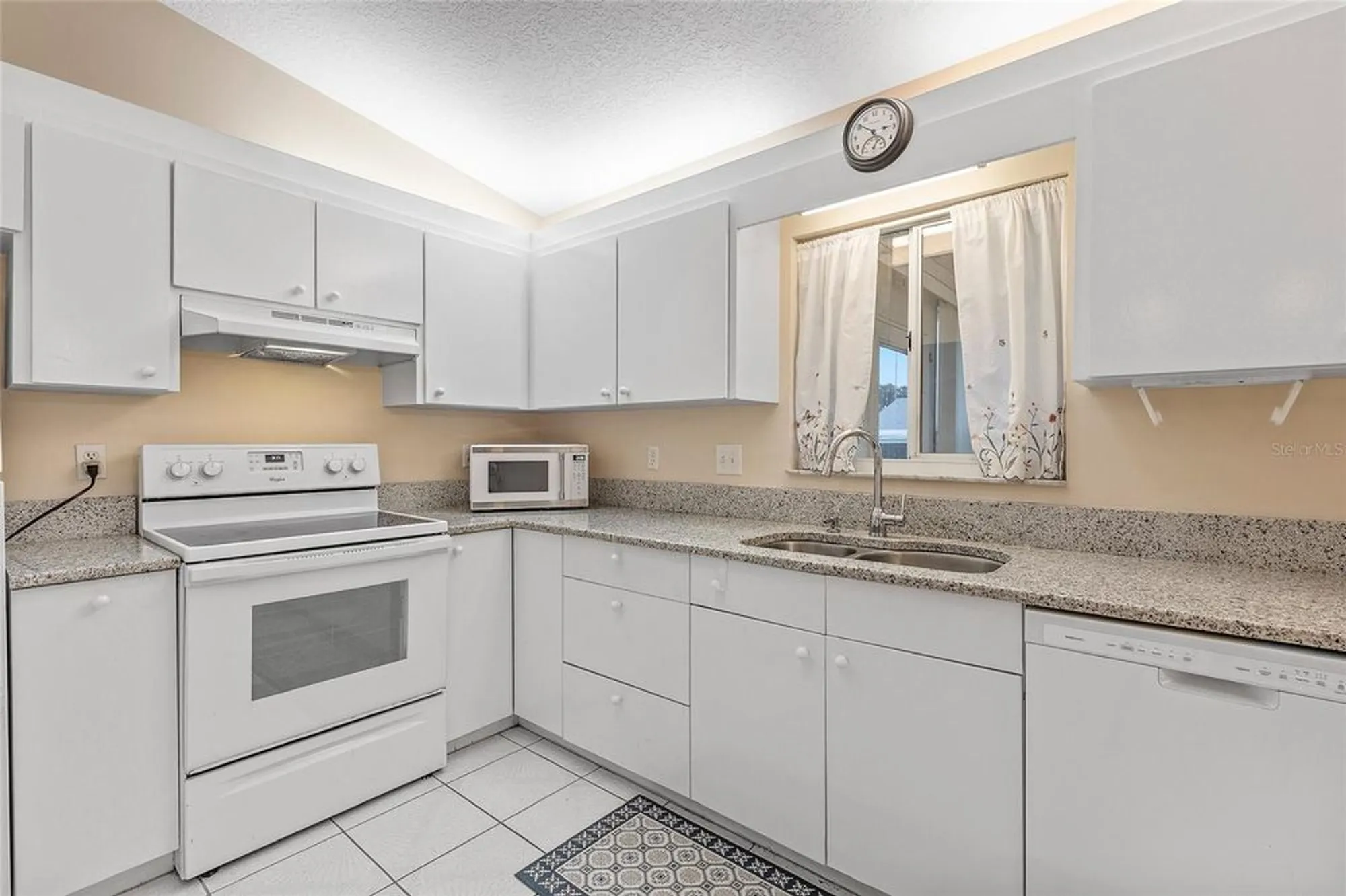 Property Slideshow image 15 of 55 | 9802 se 178th ln, Summerfield, FL, 34491