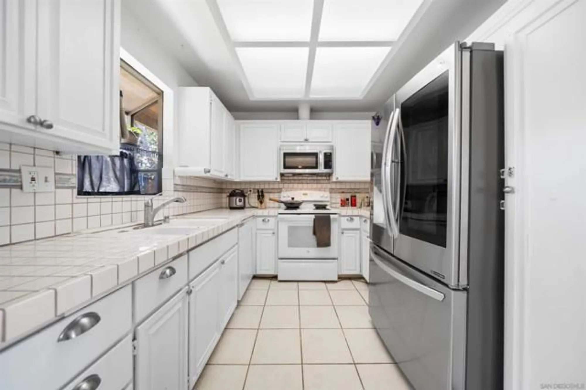 Property Slideshow image 13 of 50 | 1940 fairway circle dr, San Marcos, CA, 92078