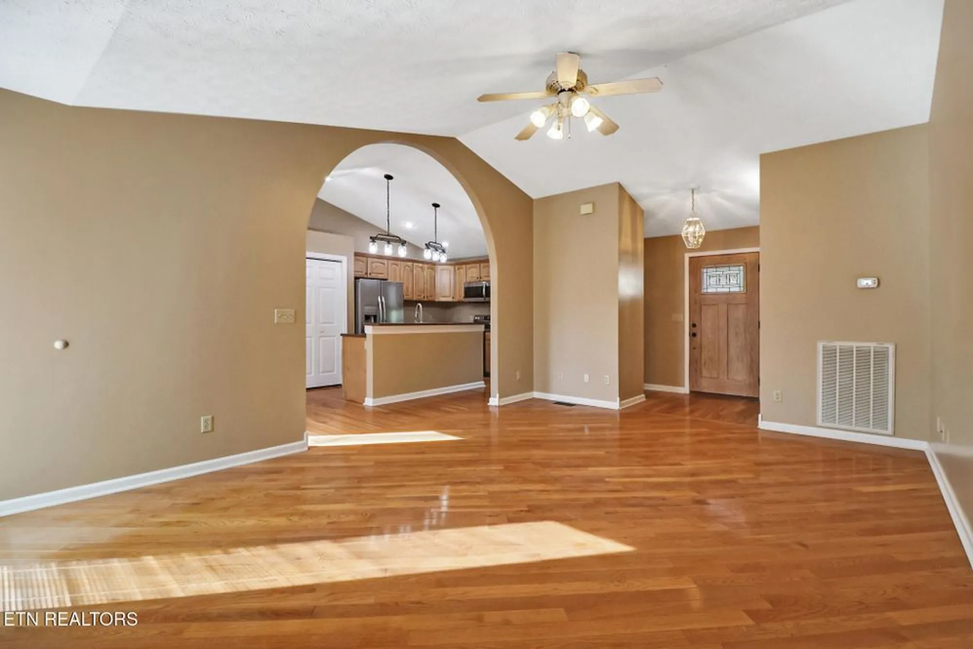 Property Slideshow image 13 of 41 | 125 fairhaven dr, Crossville, TN, 38558