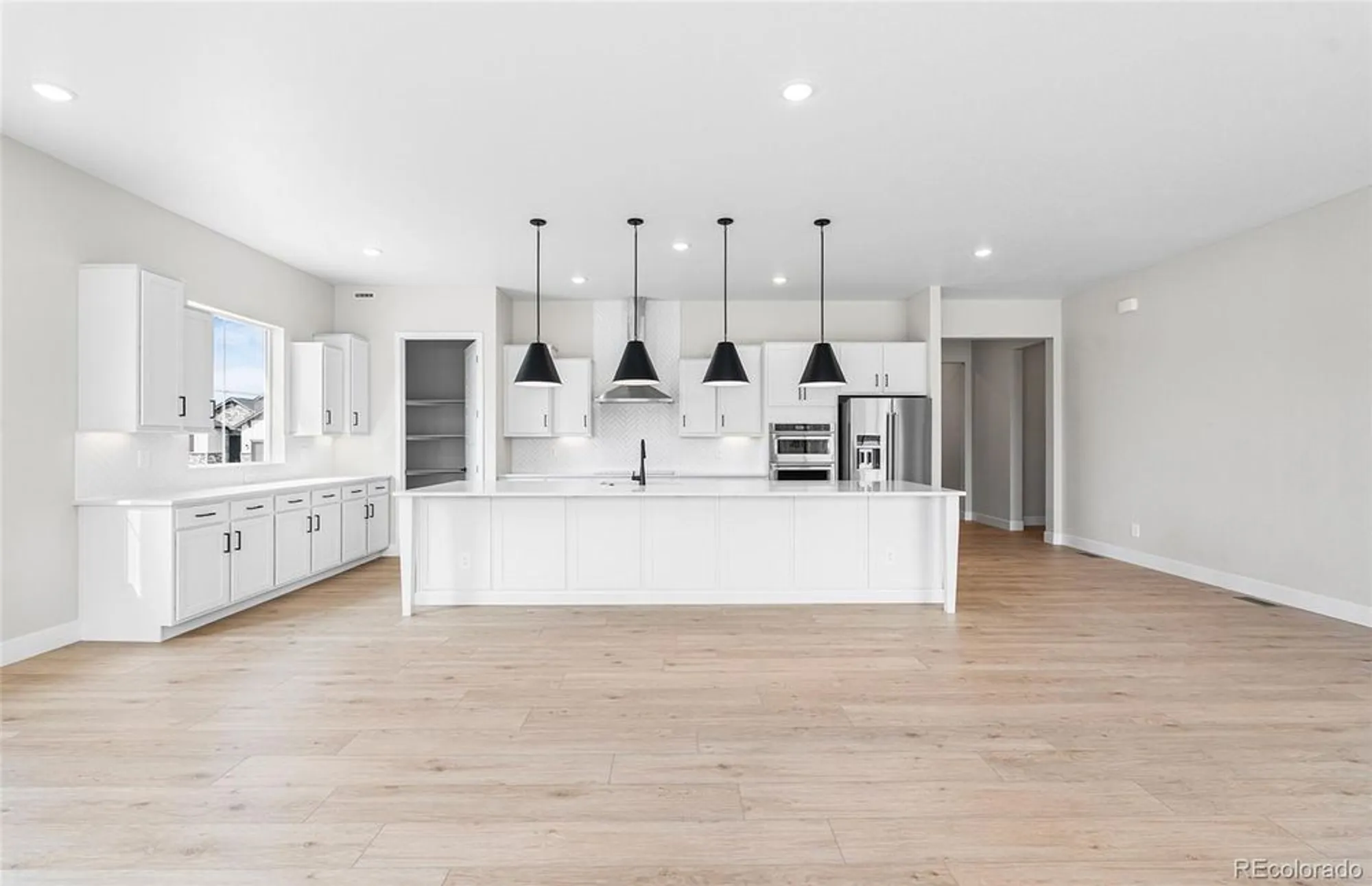 Property Slideshow image 7 of 45 | 8831 s quemoy st, Aurora, CO, 80016