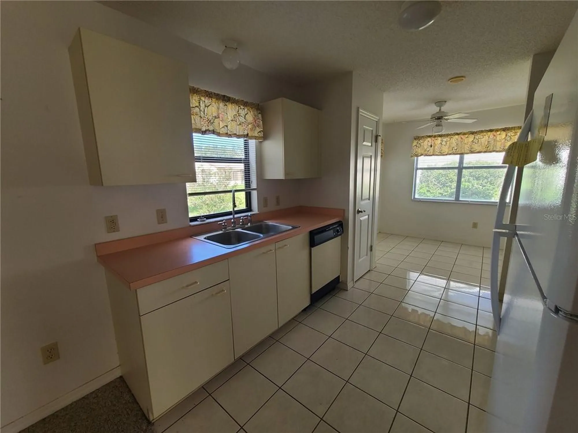 Property Slideshow image 5 of 16 | 1209 maria ct, The Villages, FL, 32159