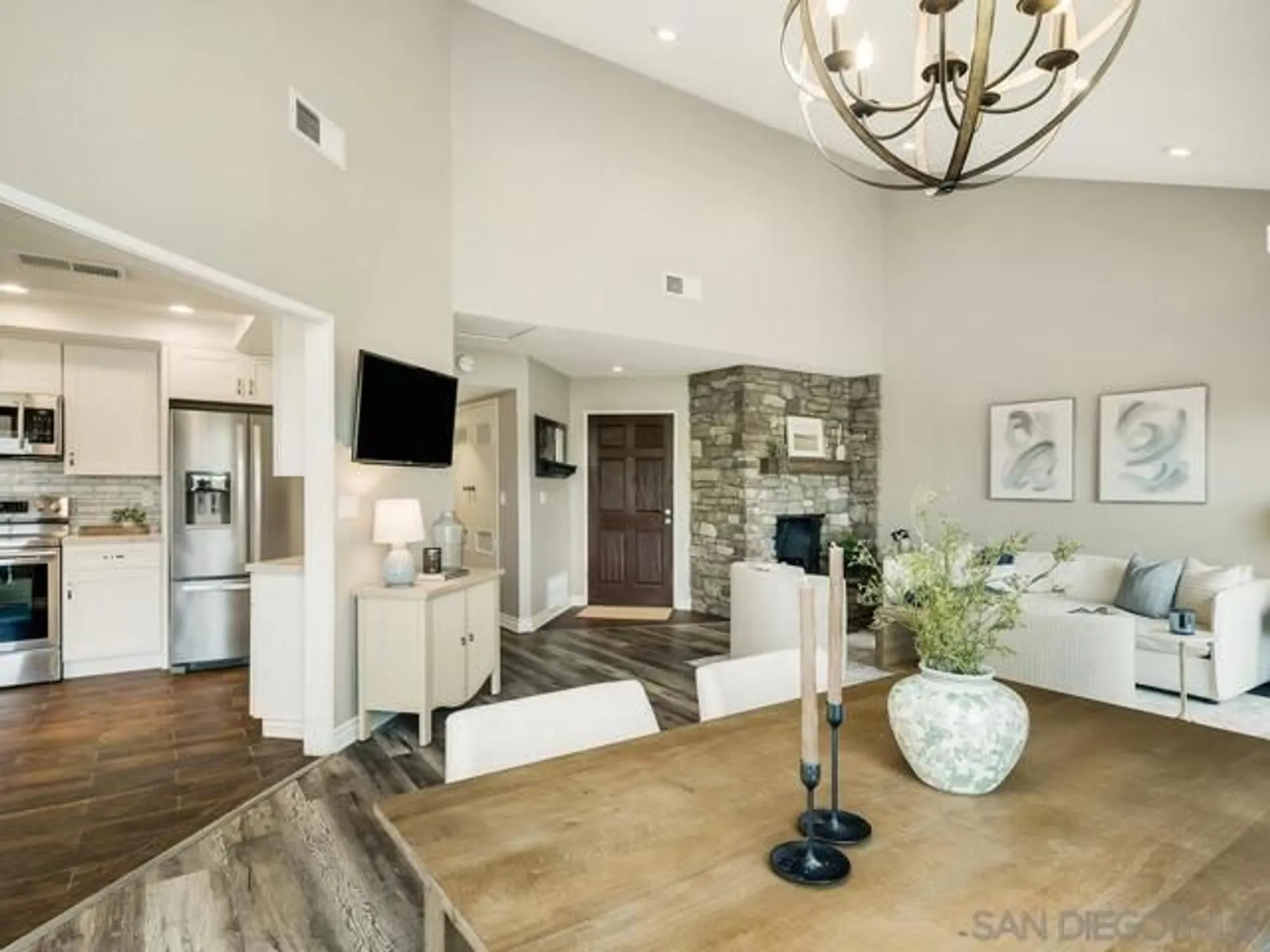 Property Slideshow image 24 of 68 | 12872 circulo dardo, San Diego, CA, 92128