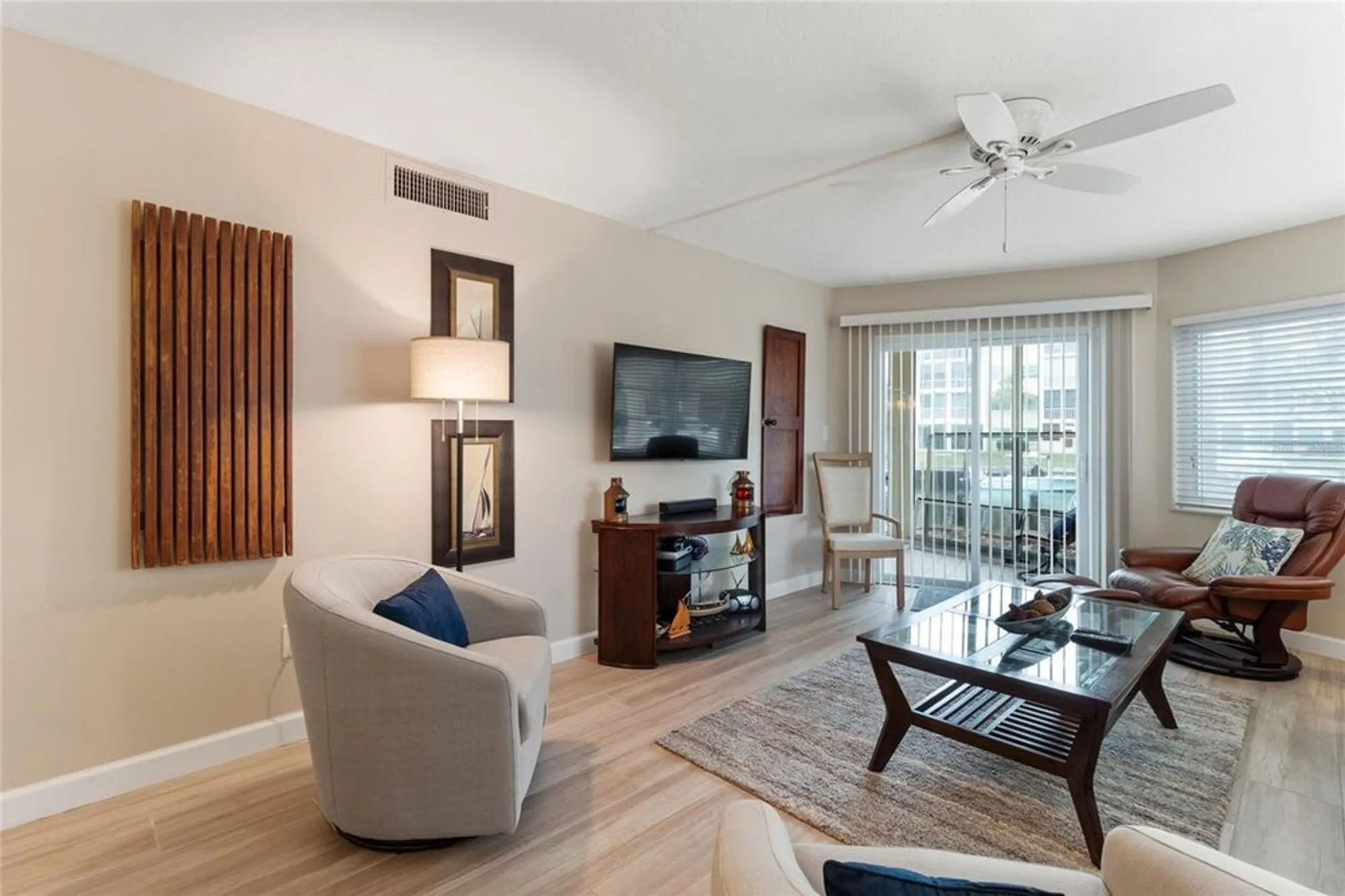 Property Slideshow image 11 of 33 | 1215 s portofino dr apt 108, Sarasota, FL, 34242