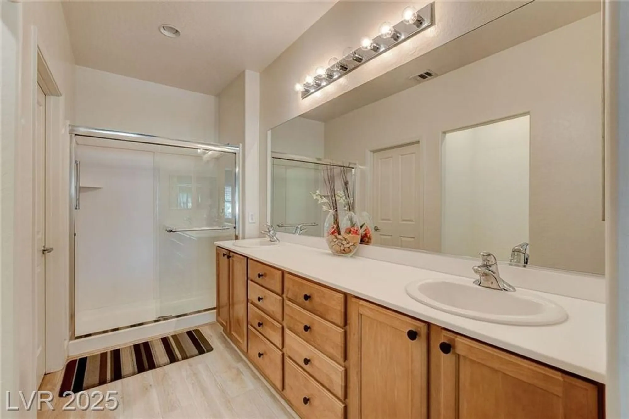 Property Slideshow image 23 of 64 | 7873 broadwing dr, North Las Vegas, NV, 89084