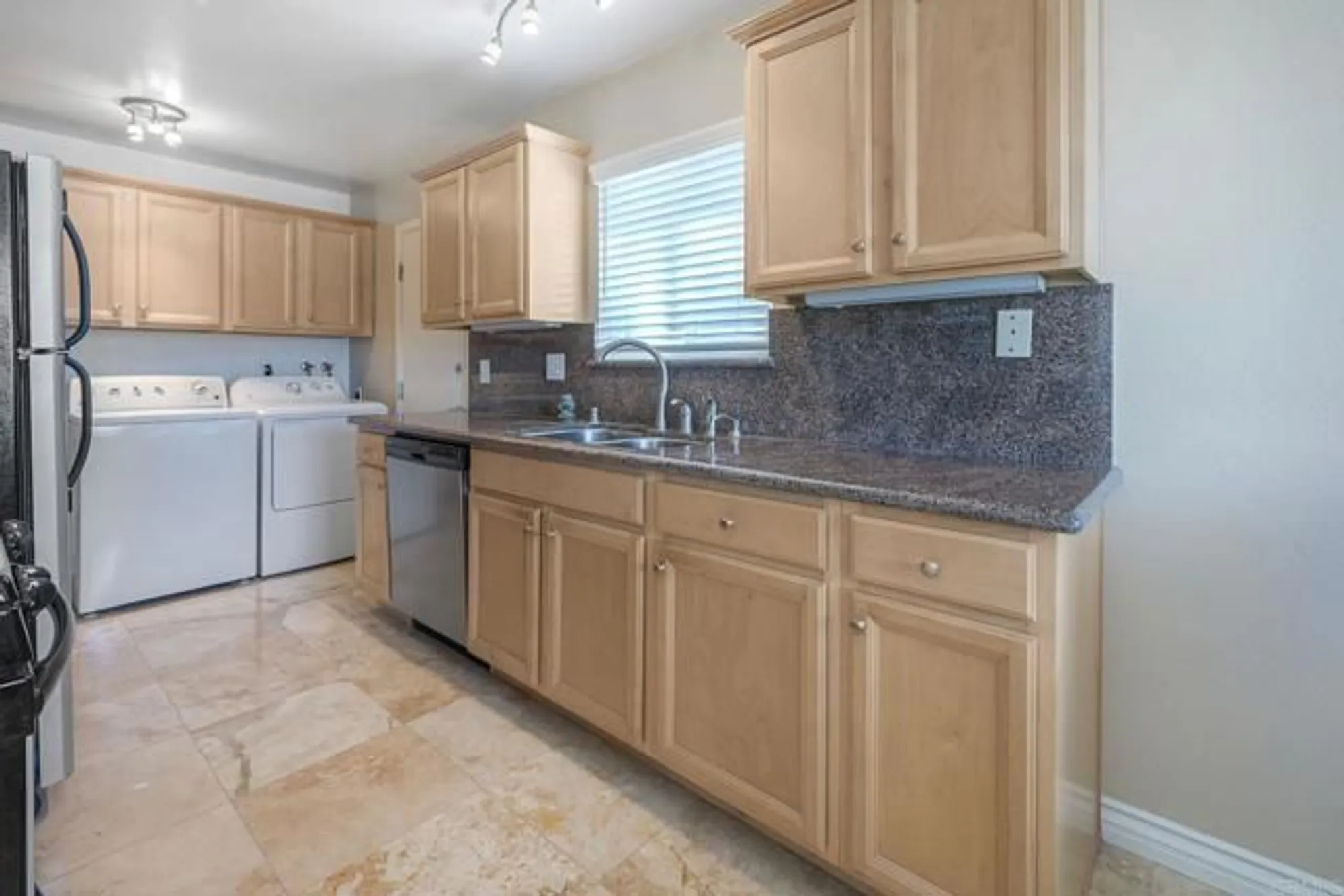 Property Slideshow image 10 of 27 | 3711 mira pacific dr, Oceanside, CA, 92056