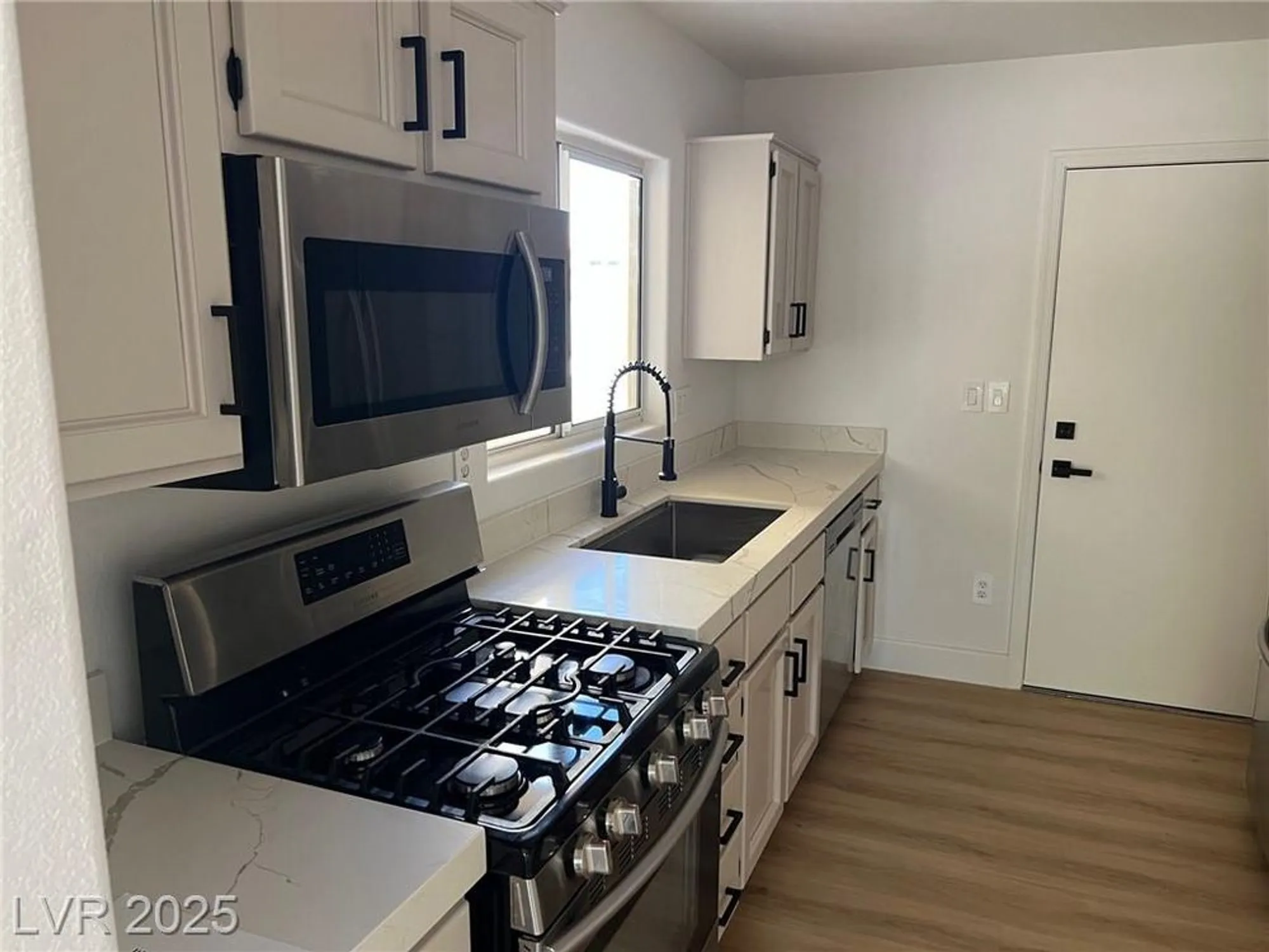 Property Slideshow image 11 of 21 | 10012 bundella dr, Las Vegas, NV, 89134