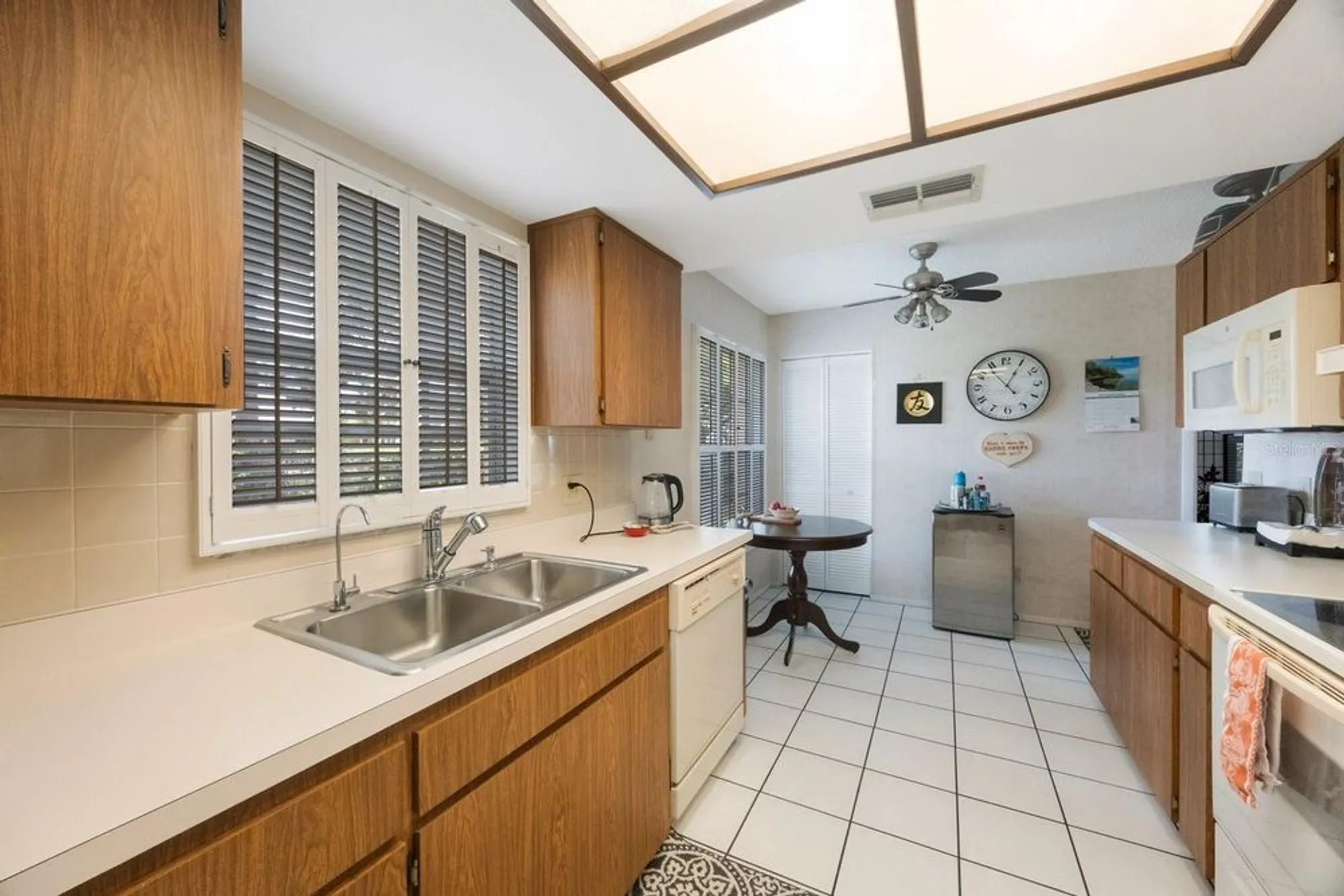 Property Slideshow image 19 of 43 | 4951 grist mill cir, New Port Richey, FL, 34655