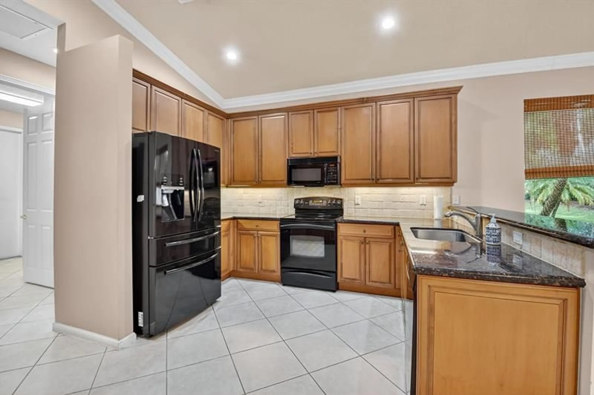 Property Slideshow image 23 of 64 | 8871 majorca bay dr, Lake Worth, FL, 33467