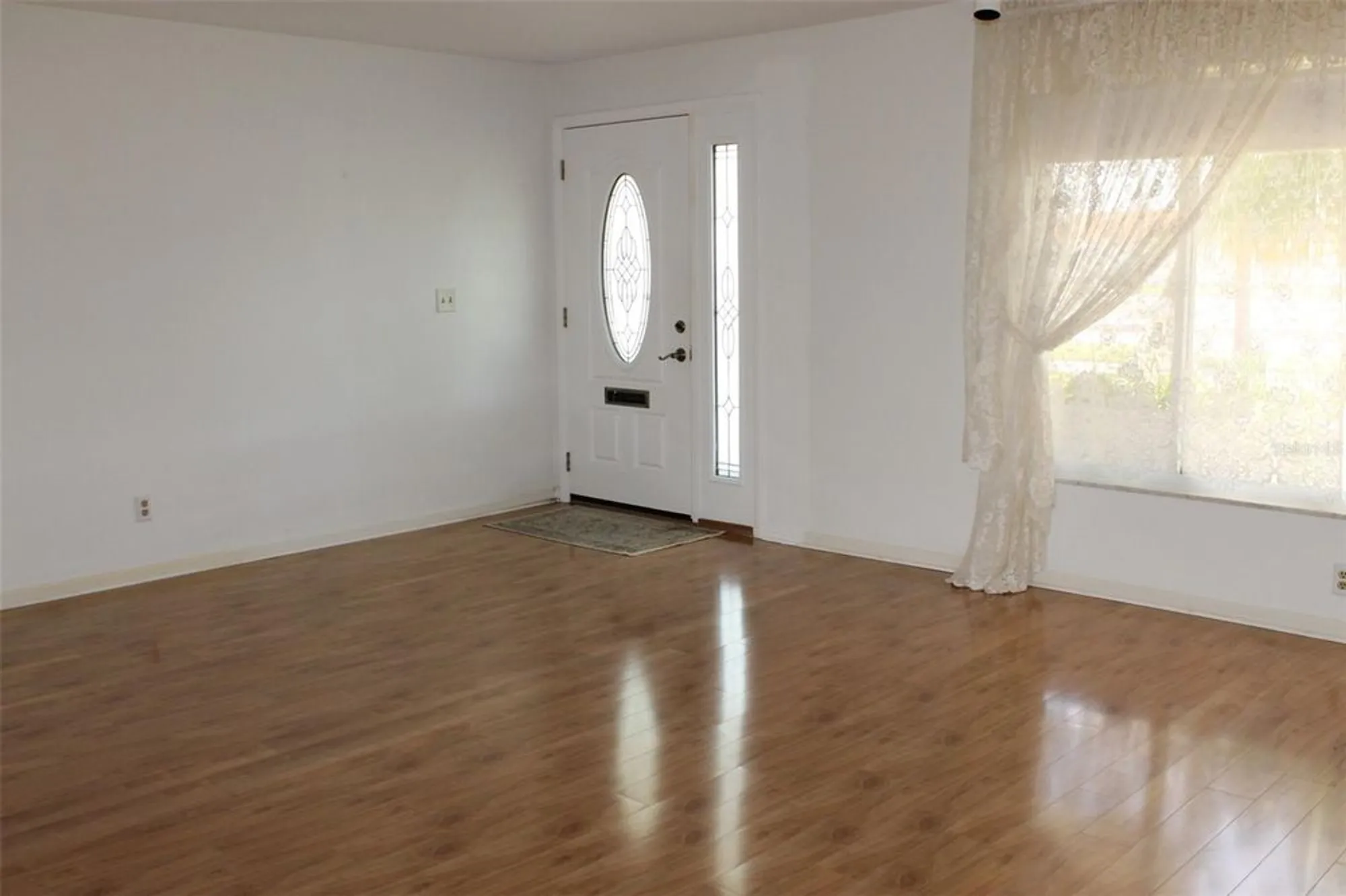 Property Slideshow image 14 of 50 | 9665 mainlands blvd, Pinellas Park, FL, 33782