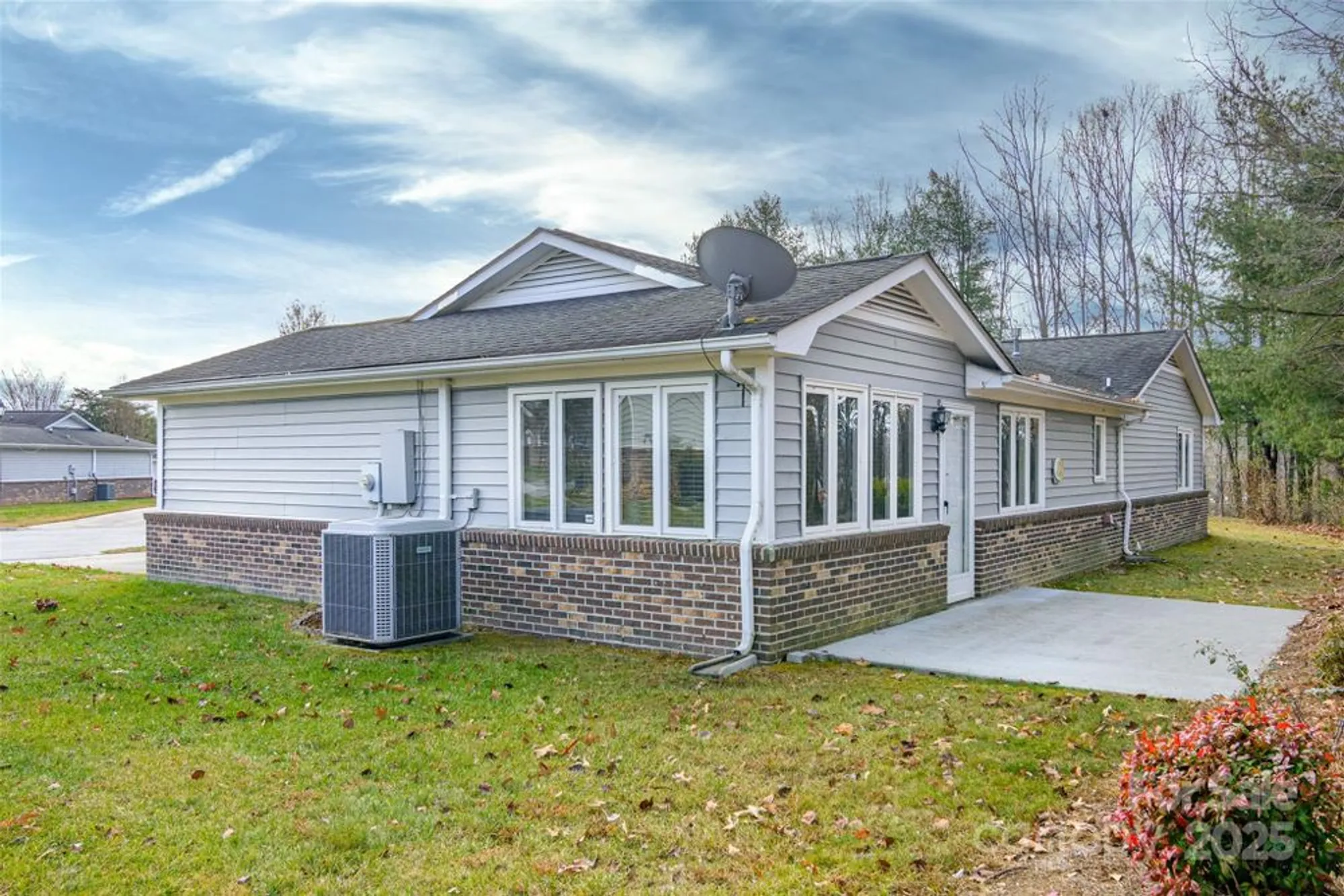 Property Slideshow image 33 of 37 | 308 dellford ct, Hendersonville, NC, 28792