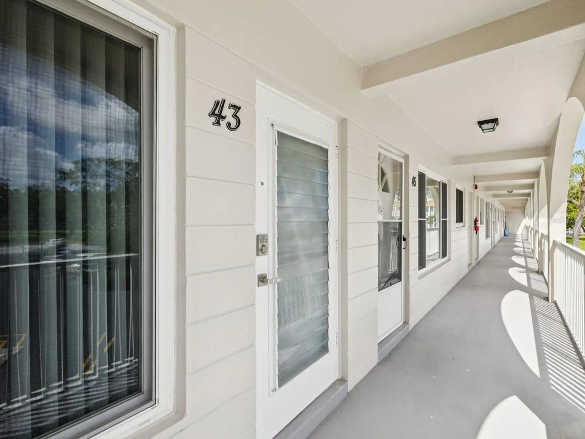 Property Slideshow image 4 of 65 | 2433 brazilia dr apt 43, Clearwater, FL, 33763