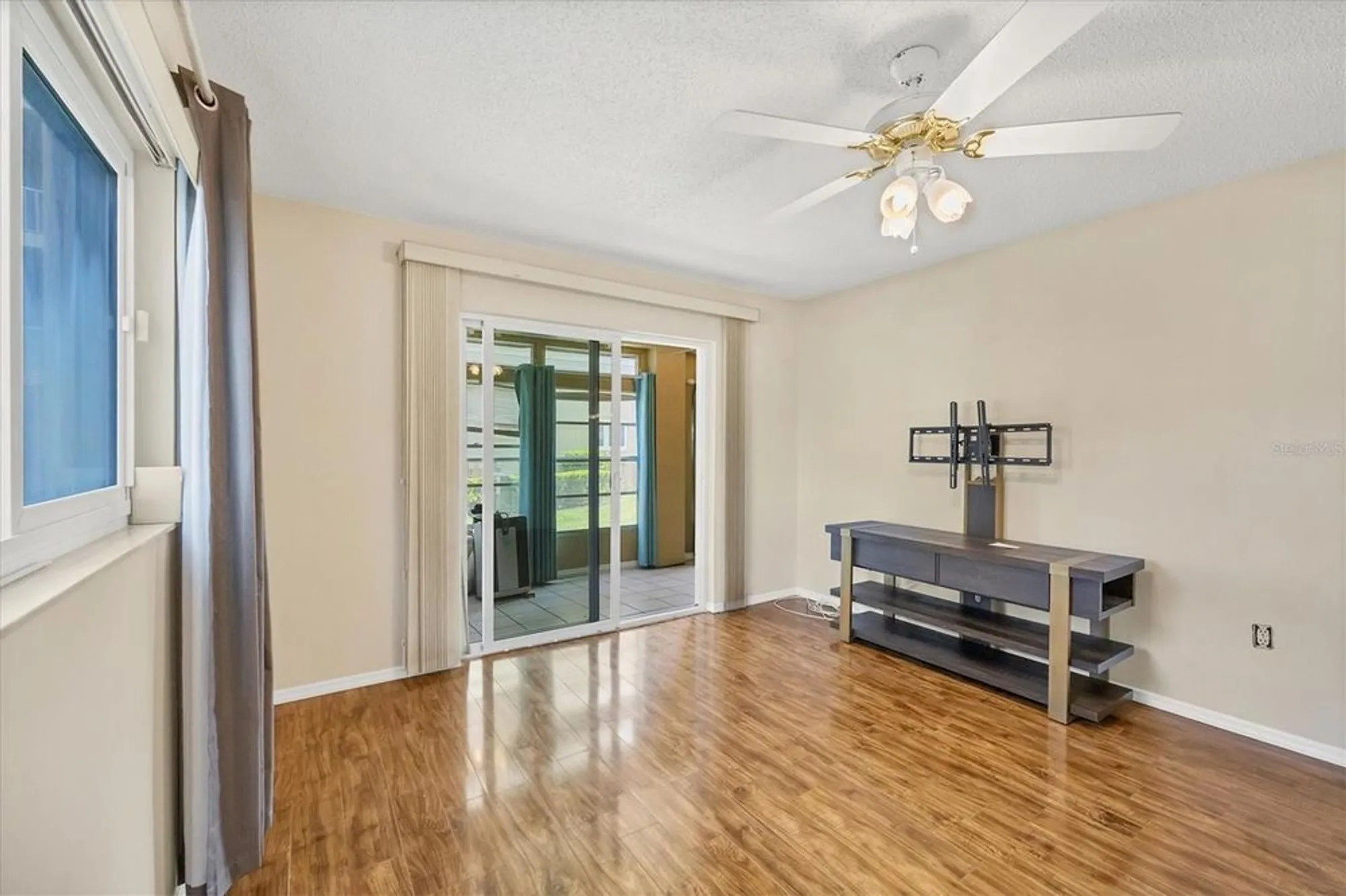 Property Slideshow image 16 of 58 | 3521 lake bayshore dr # 101 j, Bradenton, FL, 34205