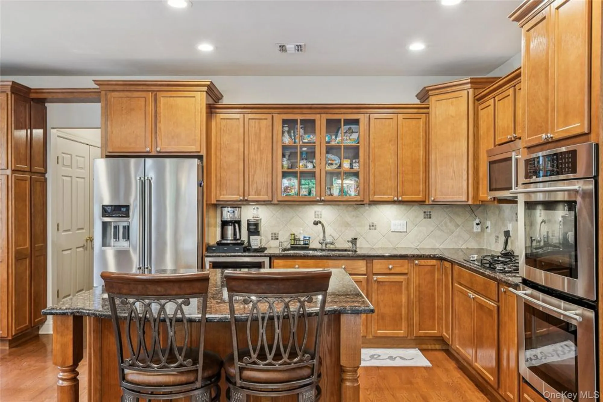 Property Slideshow image 17 of 31 | 382 altessa blvd, Melville, NY, 11747