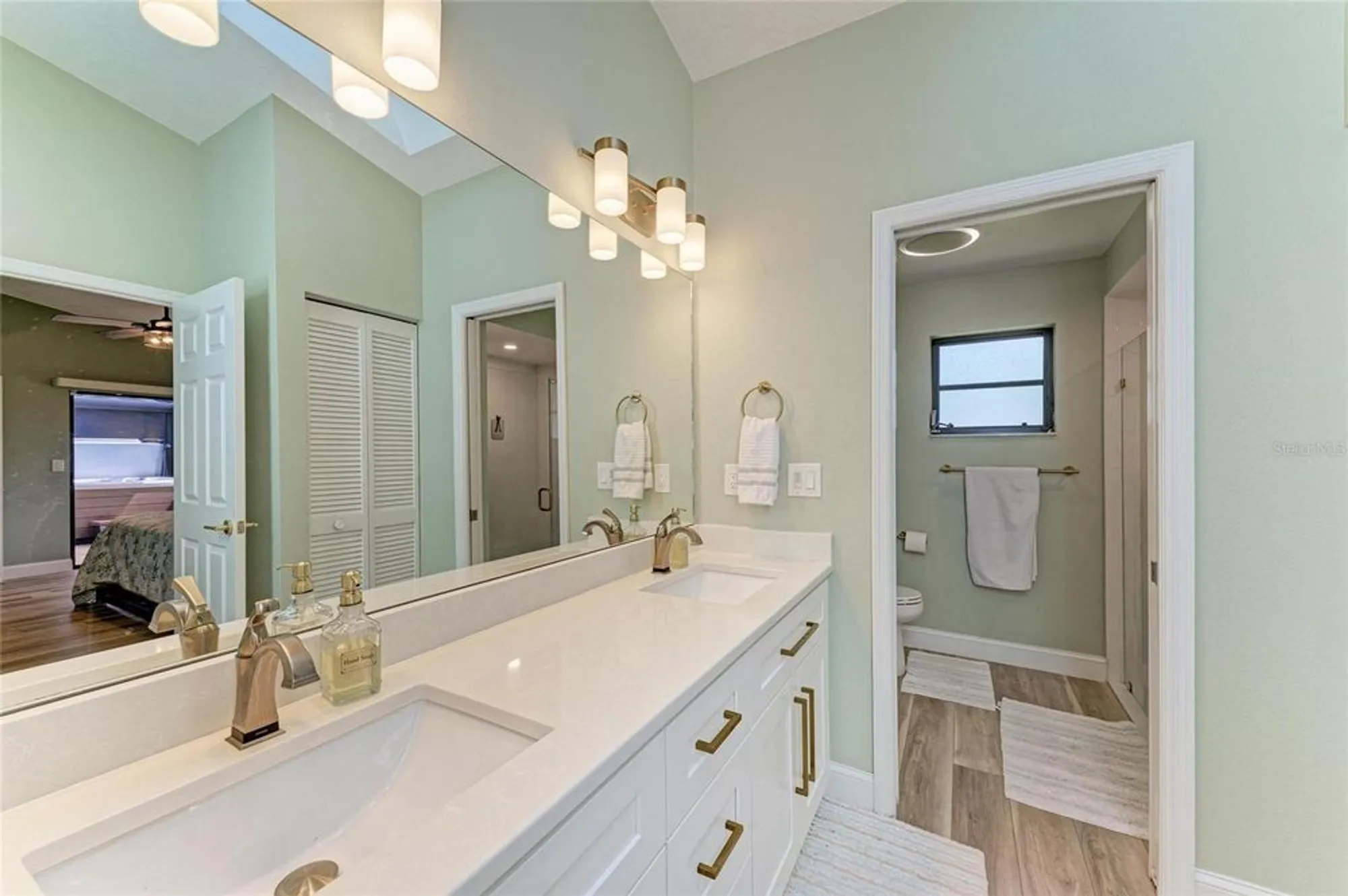 Property Slideshow image 28 of 50 | 7865 pine trace dr, Sarasota, FL, 34243